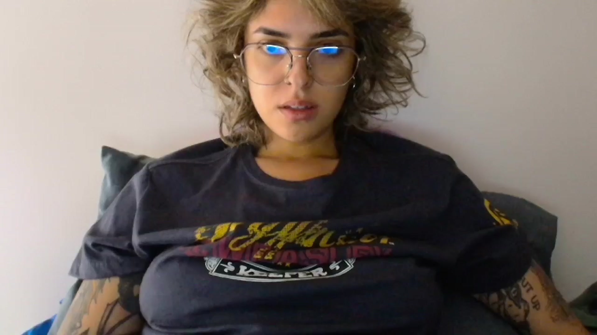 Gallery image thumbnail from RiversideCA's myfreecams stream on, 04/06/2024, 17:11 image 3 of 20