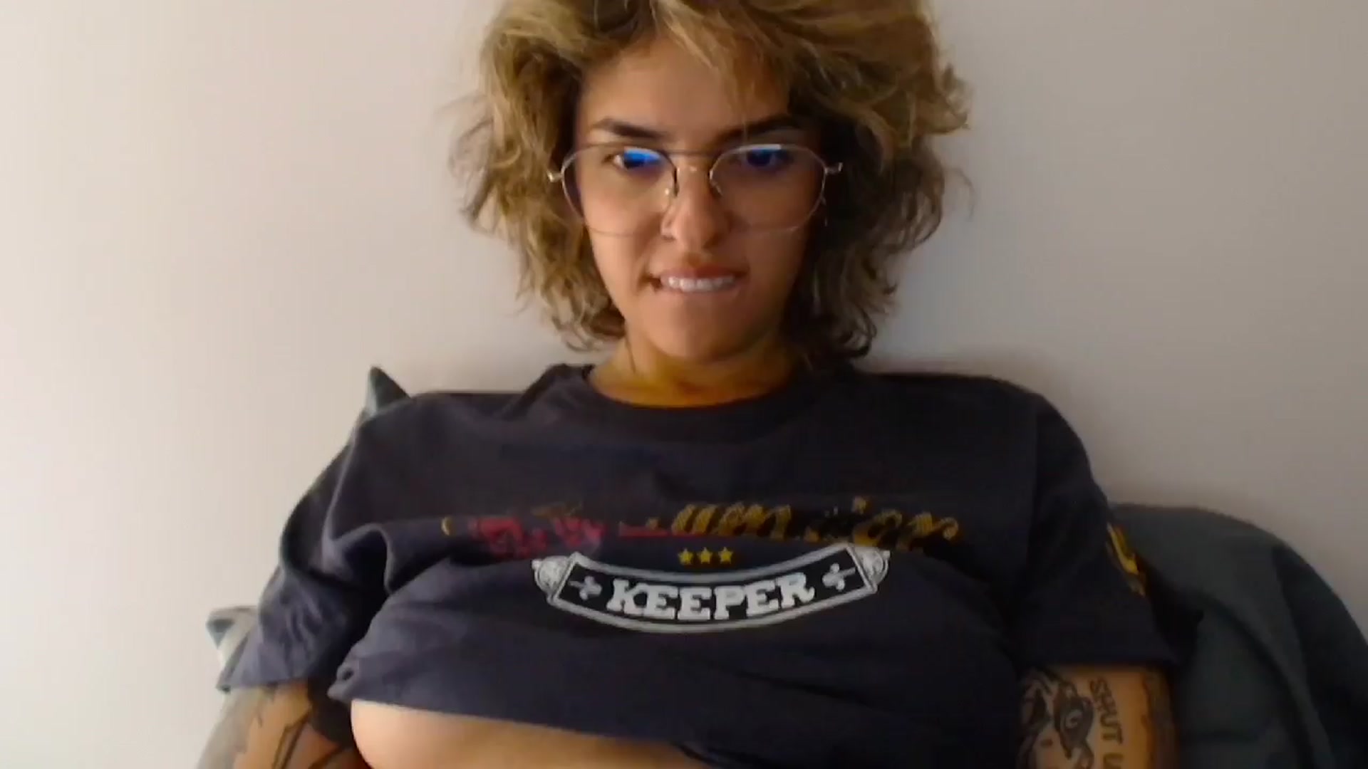 Gallery image thumbnail from RiversideCA's myfreecams stream on, 04/07/2024, 17:03 image 16 of 20