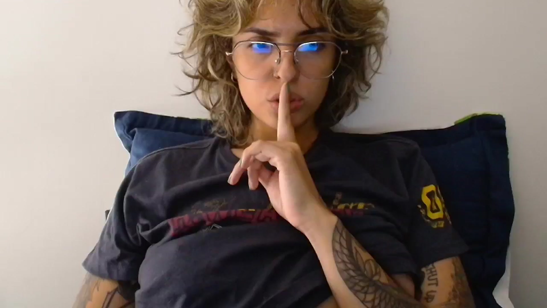 Gallery image thumbnail from RiversideCA's myfreecams stream on, 04/24/2024, 16:20 image 17 of 20