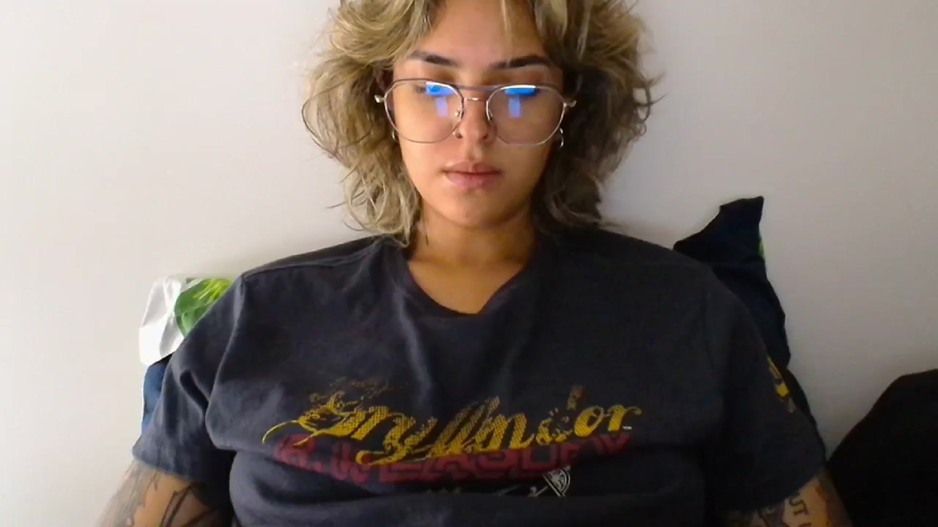 Gallery image thumbnail from RiversideCA's myfreecams stream on, 04/26/2024, 16:15 image 3 of 20