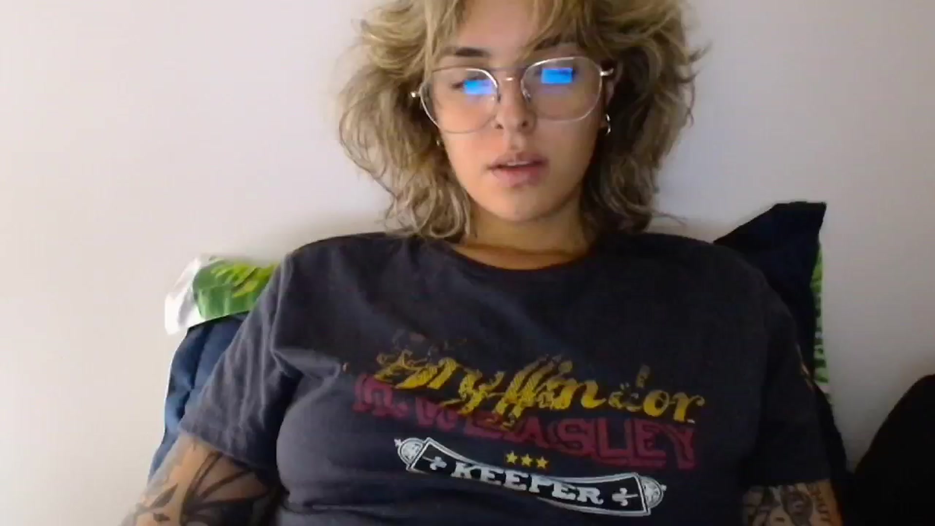 Gallery image thumbnail from RiversideCA's myfreecams stream on, 04/26/2024, 16:15 image 15 of 20