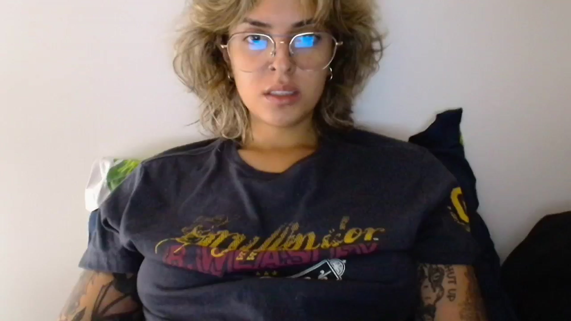 Gallery image thumbnail from RiversideCA's myfreecams stream on, 04/26/2024, 16:15 image 8 of 20
