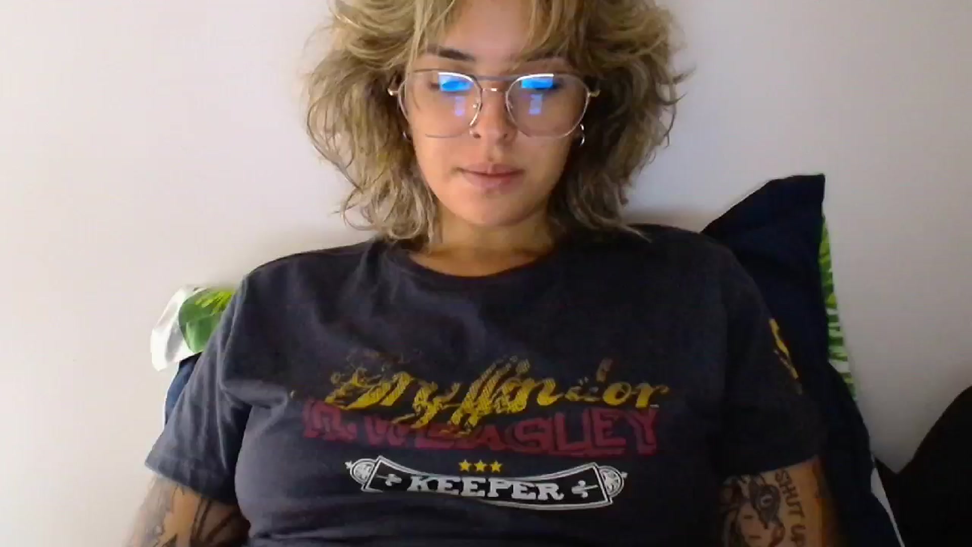 Gallery image thumbnail from RiversideCA's myfreecams stream on, 04/26/2024, 16:15 image 14 of 20