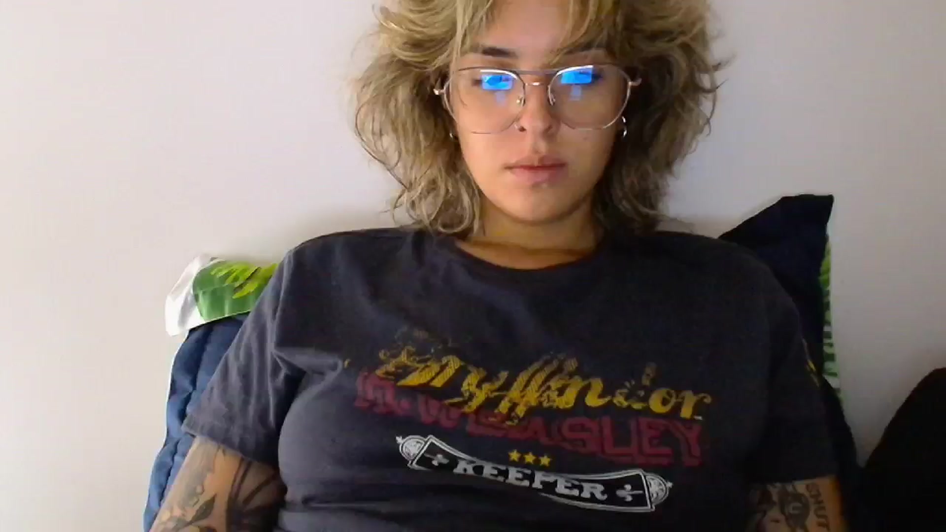 Gallery image thumbnail from RiversideCA's myfreecams stream on, 04/26/2024, 16:15 image 16 of 20