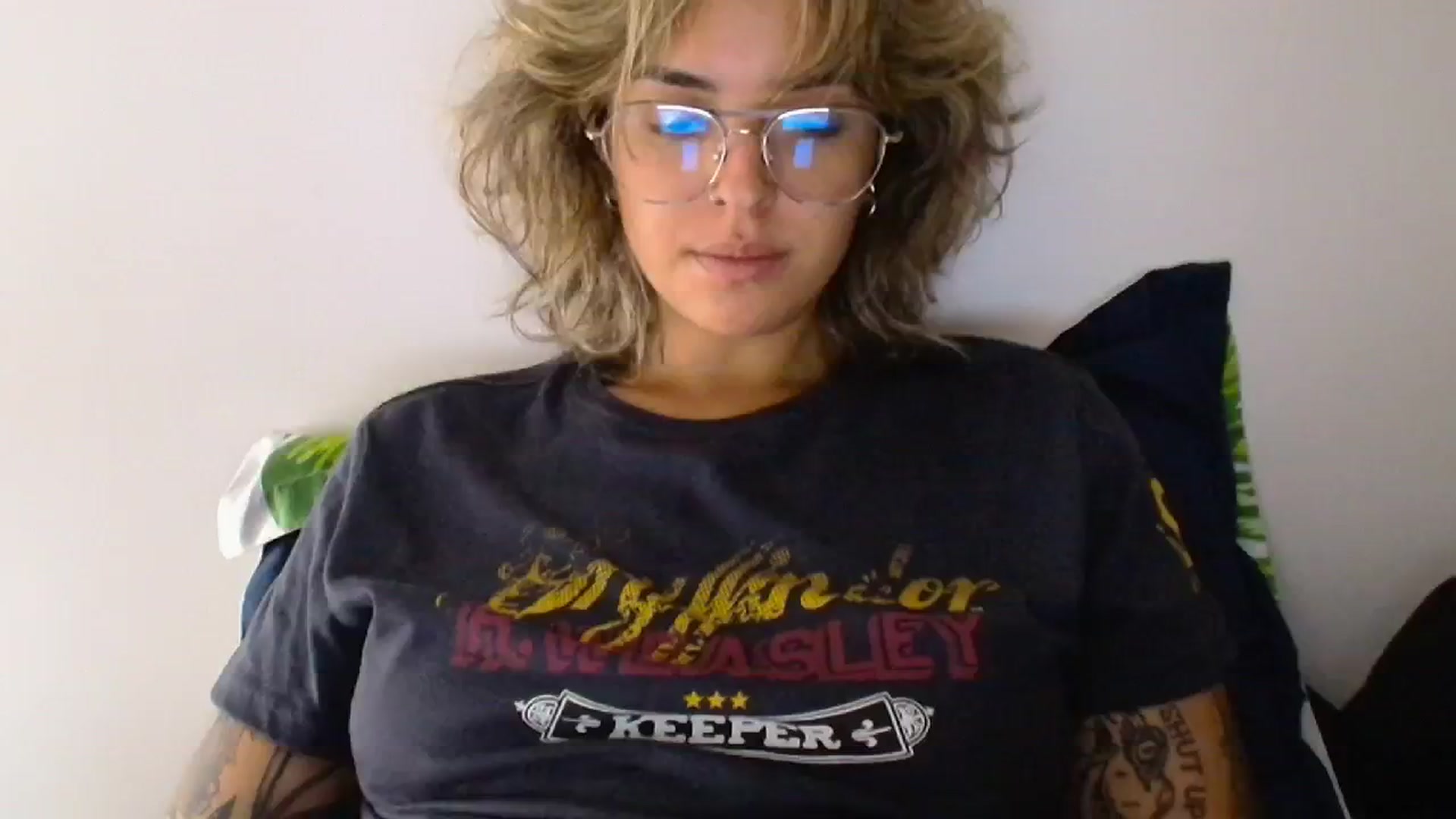 Gallery image thumbnail from RiversideCA's myfreecams stream on, 04/26/2024, 16:15 image 13 of 20