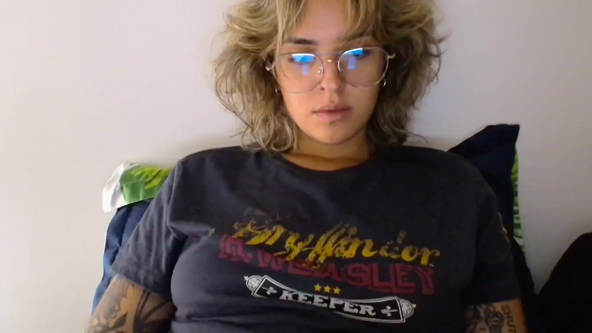 Gallery image thumbnail from RiversideCA's myfreecams stream on, 04/26/2024, 16:15 image 17 of 20