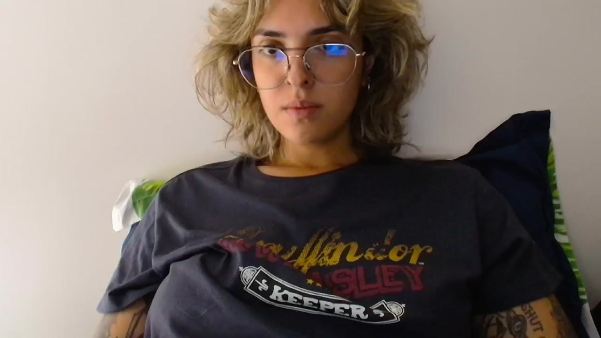 Gallery image thumbnail from RiversideCA's myfreecams stream on, 04/26/2024, 16:54 image 17 of 20