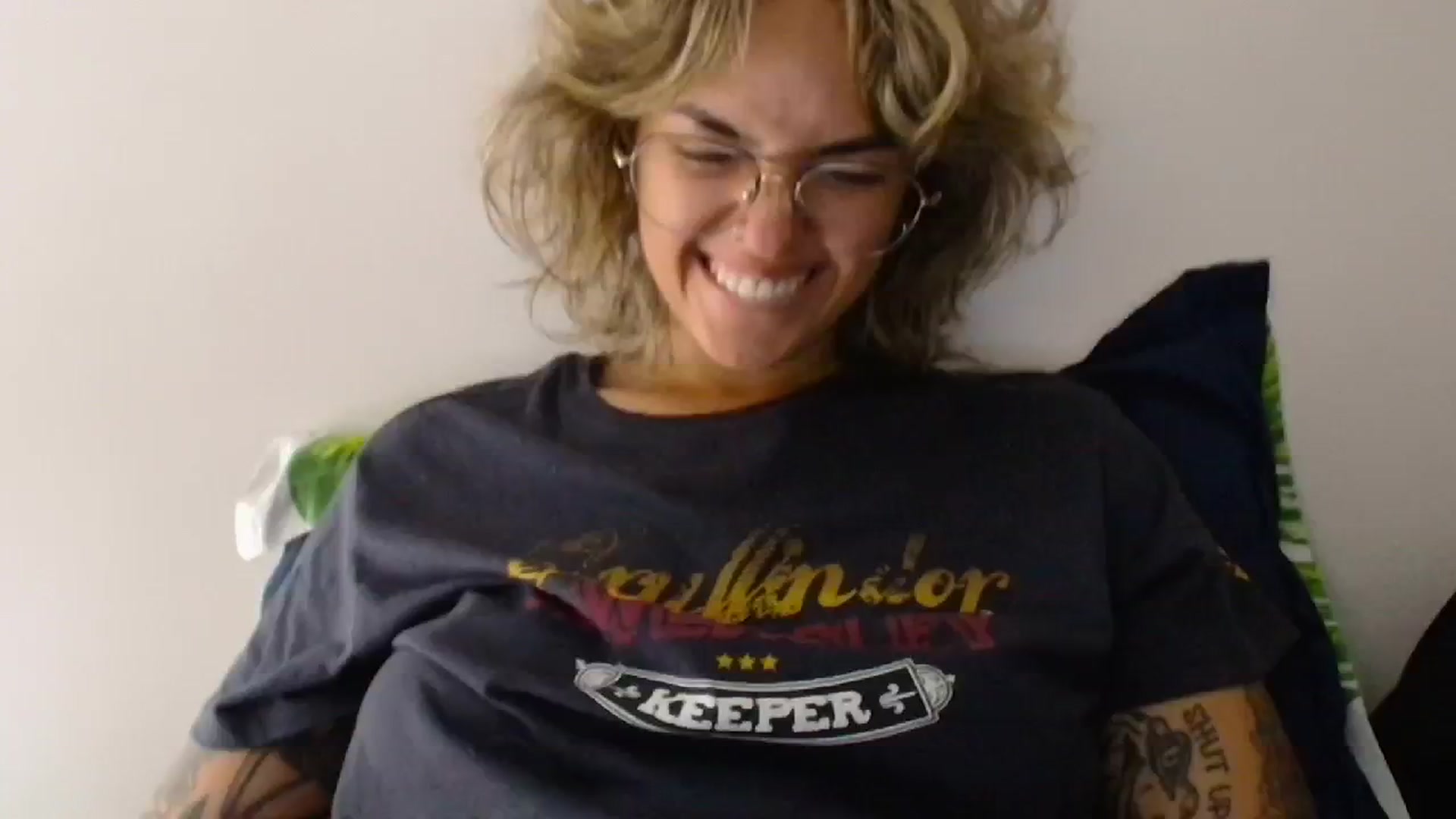 Gallery image thumbnail from RiversideCA's myfreecams stream on, 04/26/2024, 16:54 image 13 of 20