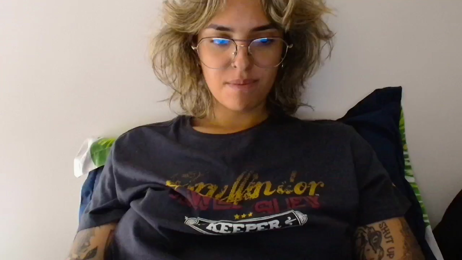 Gallery image thumbnail from RiversideCA's myfreecams stream on, 04/26/2024, 16:54 image 12 of 20
