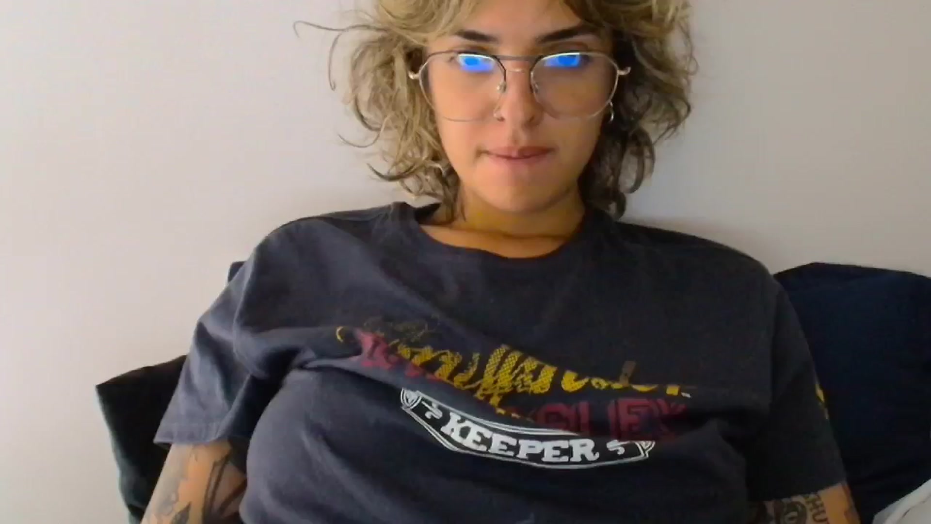 Gallery image thumbnail from RiversideCA's myfreecams stream on, 04/27/2024, 16:23 image 11 of 20
