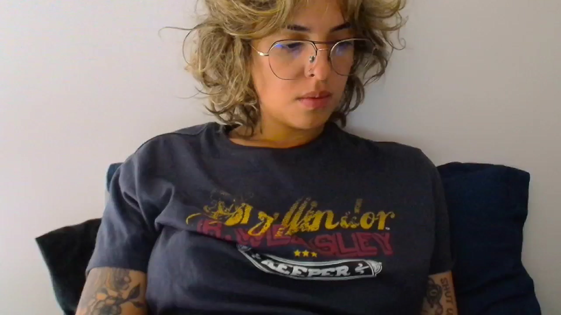 Gallery image thumbnail from RiversideCA's myfreecams stream on, 04/27/2024, 16:23 image 14 of 20
