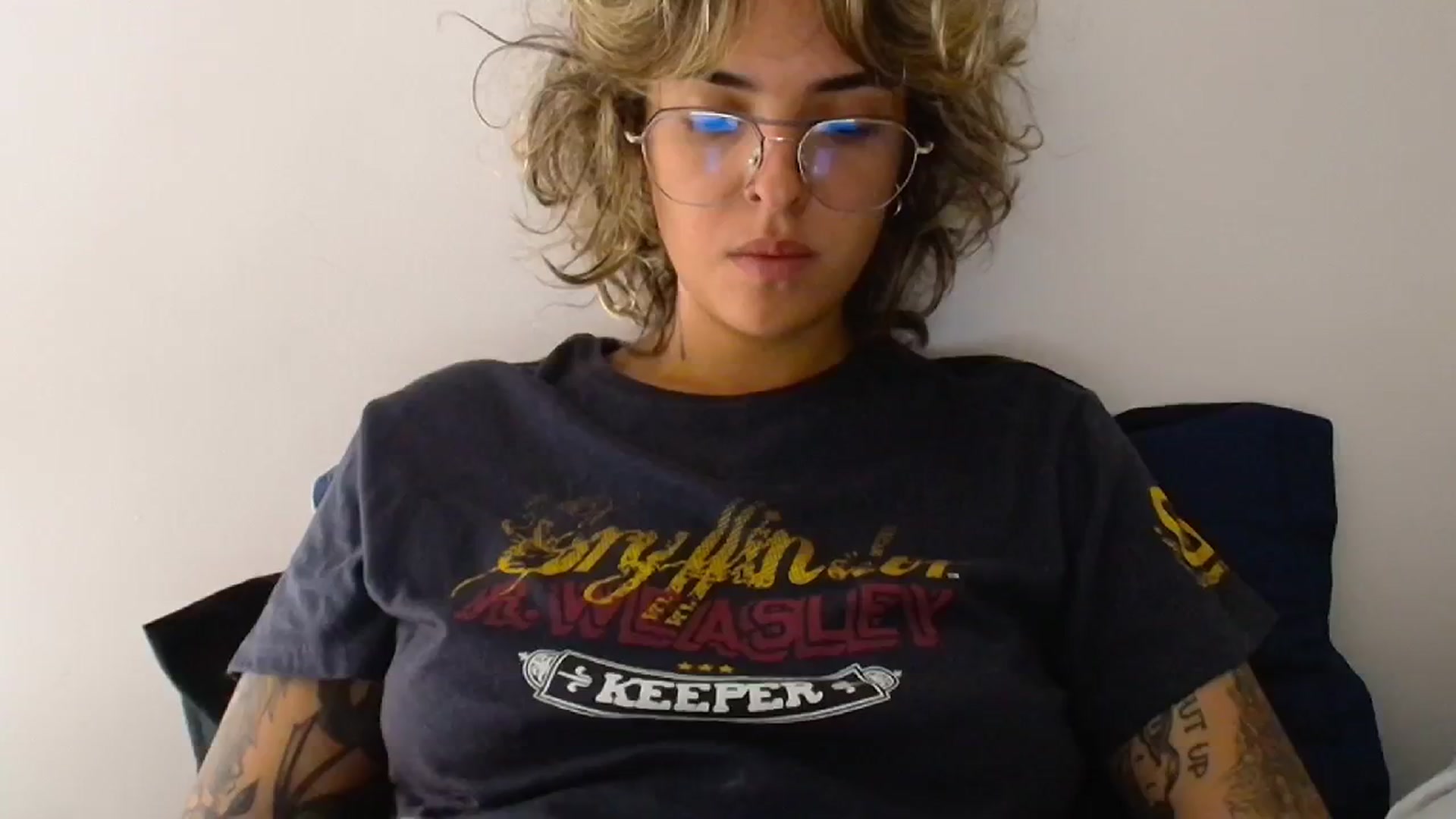 Gallery image thumbnail from RiversideCA's myfreecams stream on, 04/27/2024, 16:23 image 1 of 20
