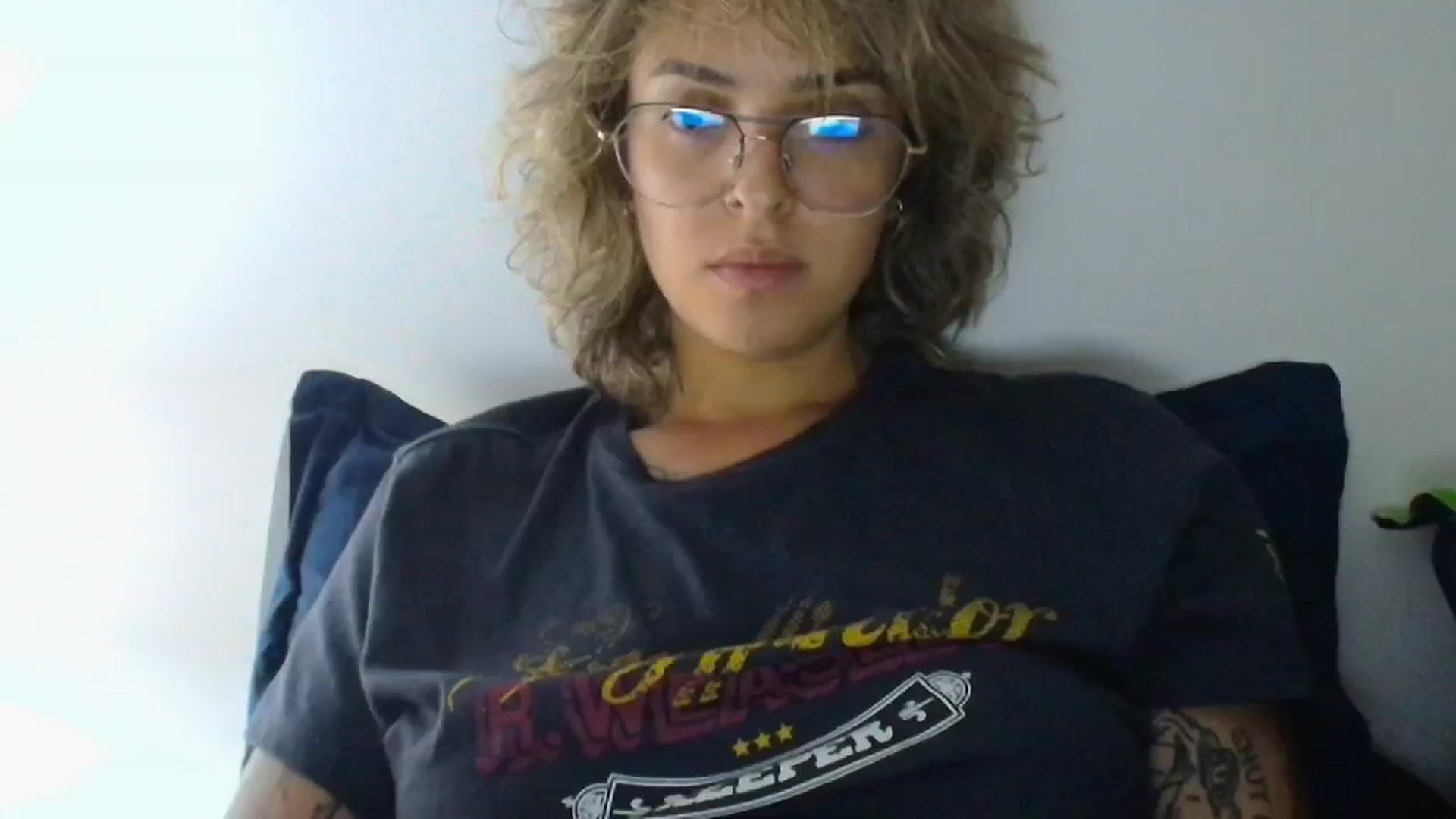 Gallery image thumbnail from RiversideCA's myfreecams stream on, 05/02/2024, 06:25 image 3 of 20