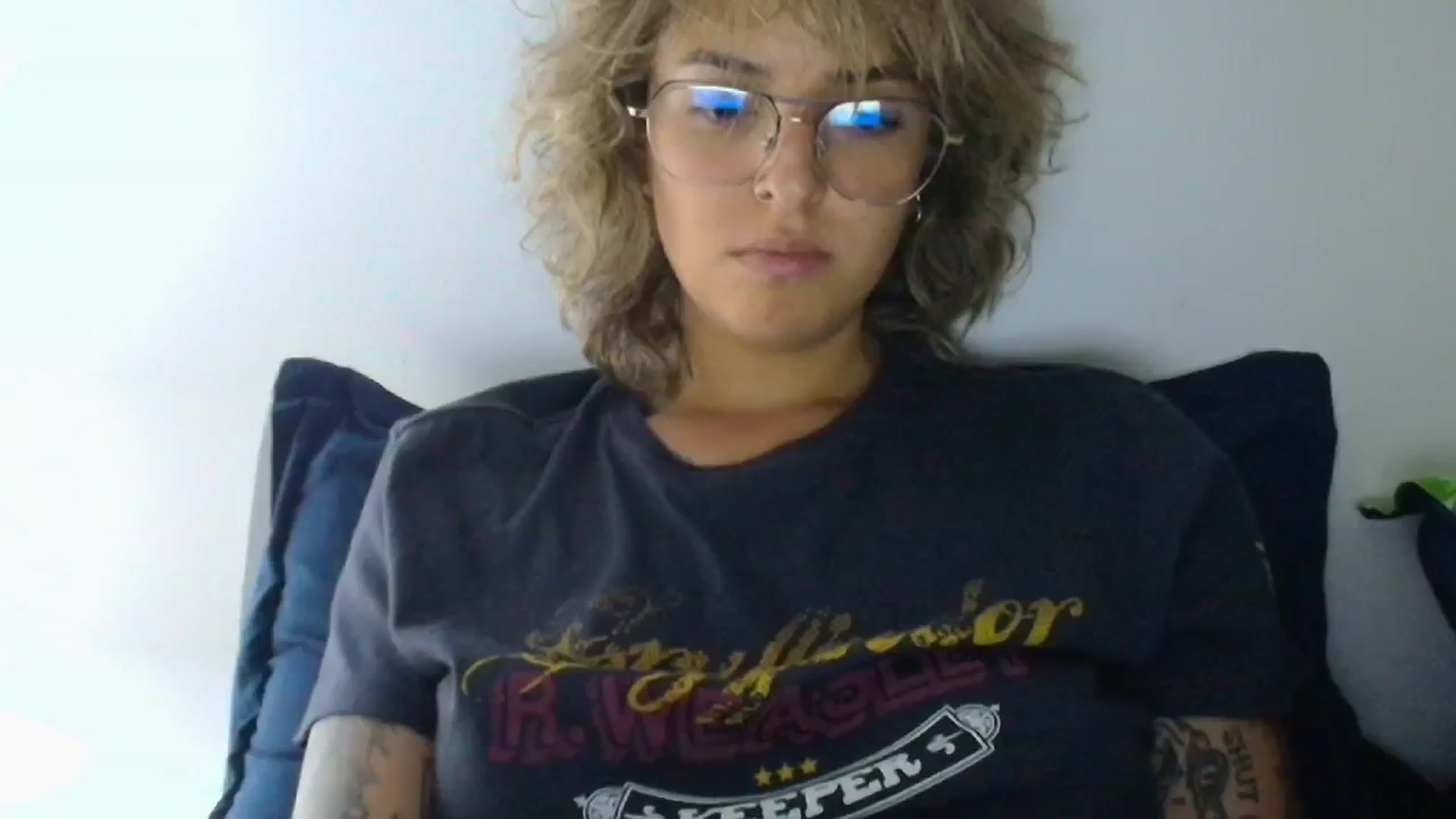 Gallery image thumbnail from RiversideCA's myfreecams stream on, 05/02/2024, 06:25 image 9 of 20