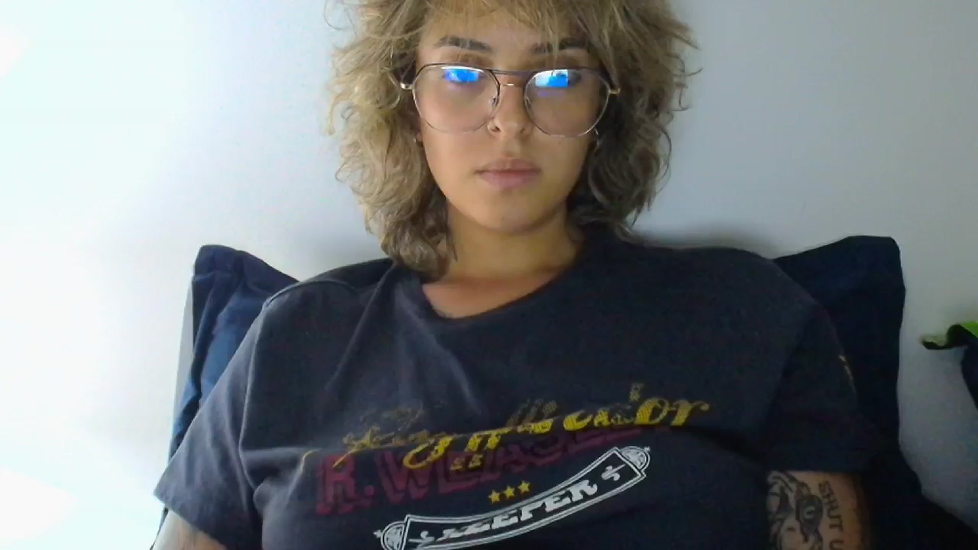 Gallery image thumbnail from RiversideCA's myfreecams stream on, 05/02/2024, 06:25 image 5 of 20