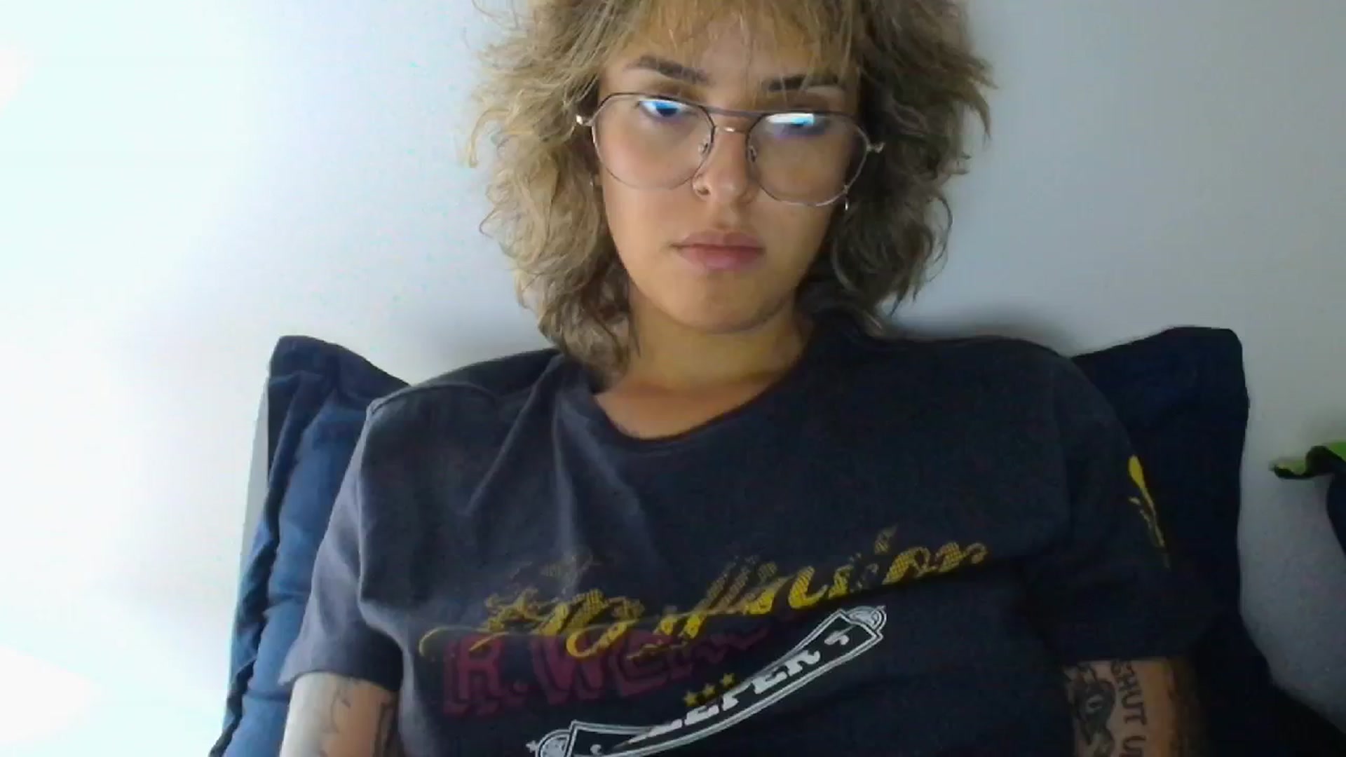 Gallery image thumbnail from RiversideCA's myfreecams stream on, 05/02/2024, 06:25 image 2 of 20