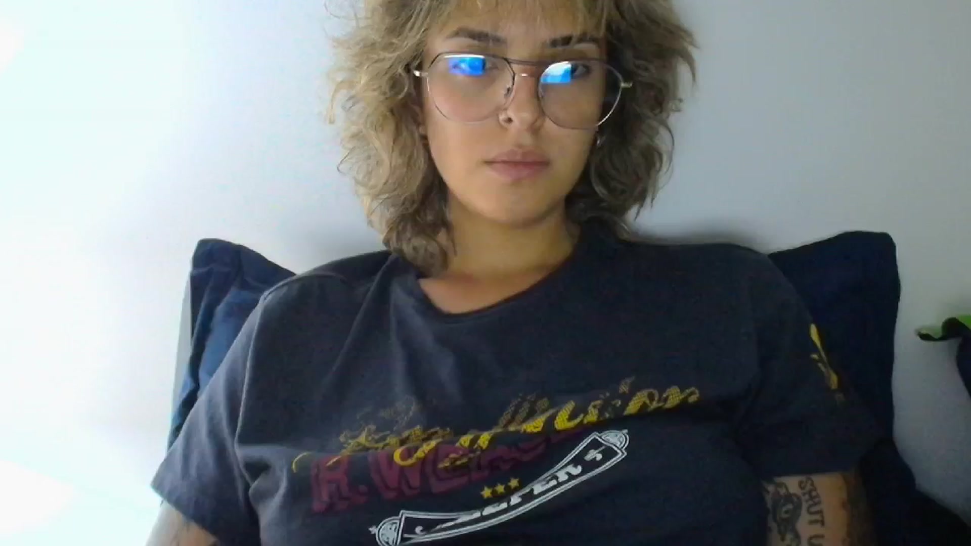 Gallery image thumbnail from RiversideCA's myfreecams stream on, 05/02/2024, 06:25 image 1 of 20
