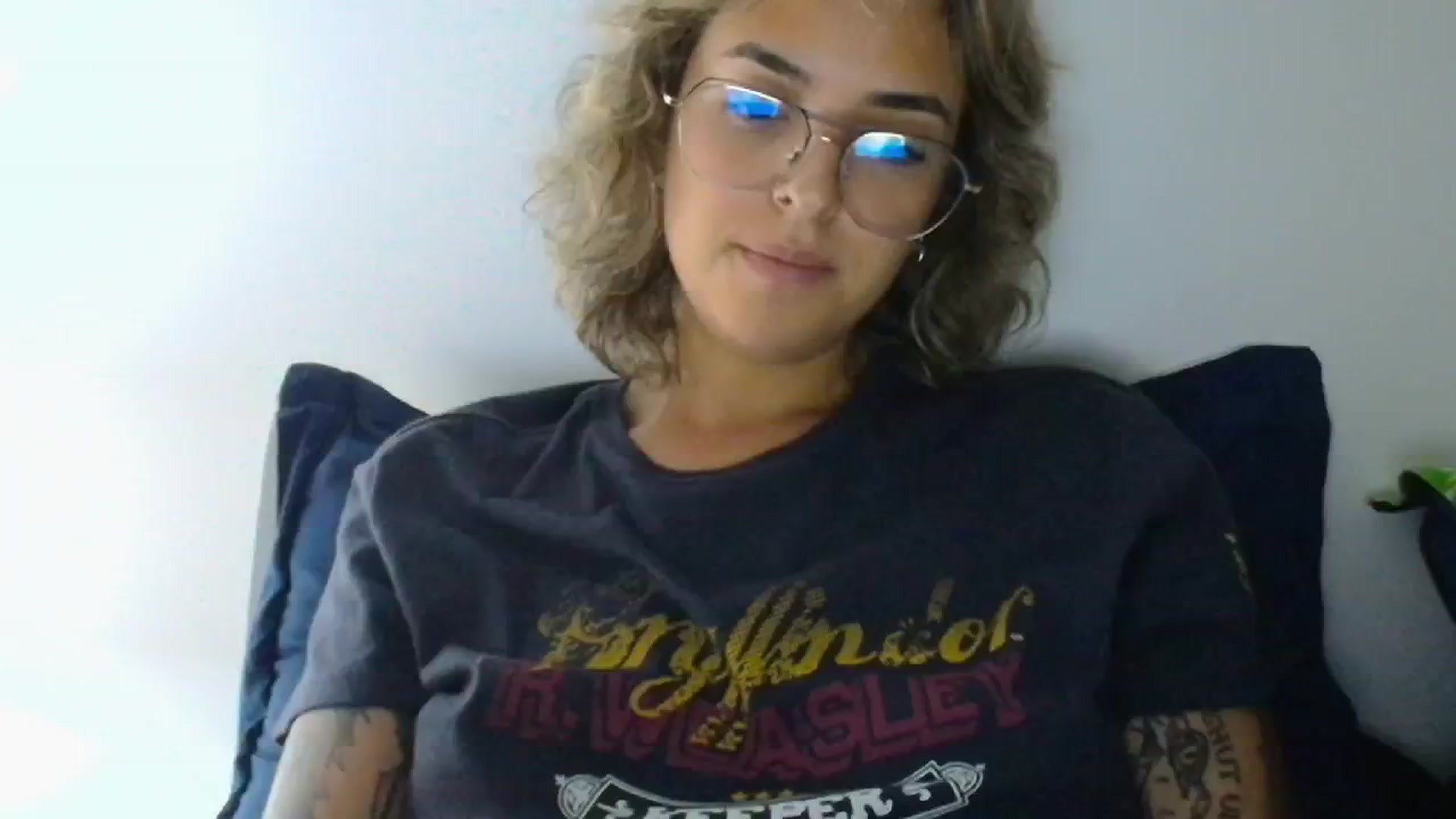 Gallery image thumbnail from RiversideCA's myfreecams stream on, 05/02/2024, 06:25 image 16 of 20