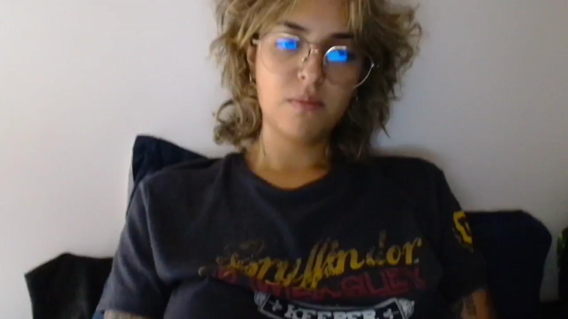 Gallery image thumbnail from RiversideCA's myfreecams stream on, 05/02/2024, 16:31 image 6 of 20