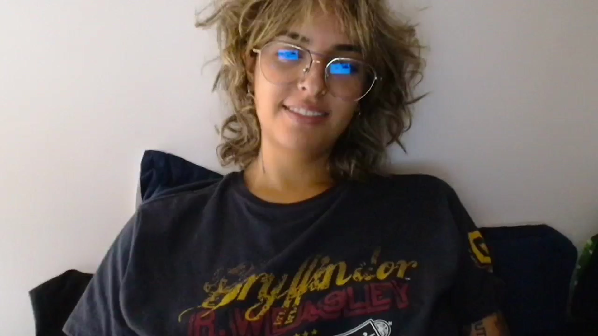 Gallery image thumbnail from RiversideCA's myfreecams stream on, 05/02/2024, 16:31 image 10 of 20