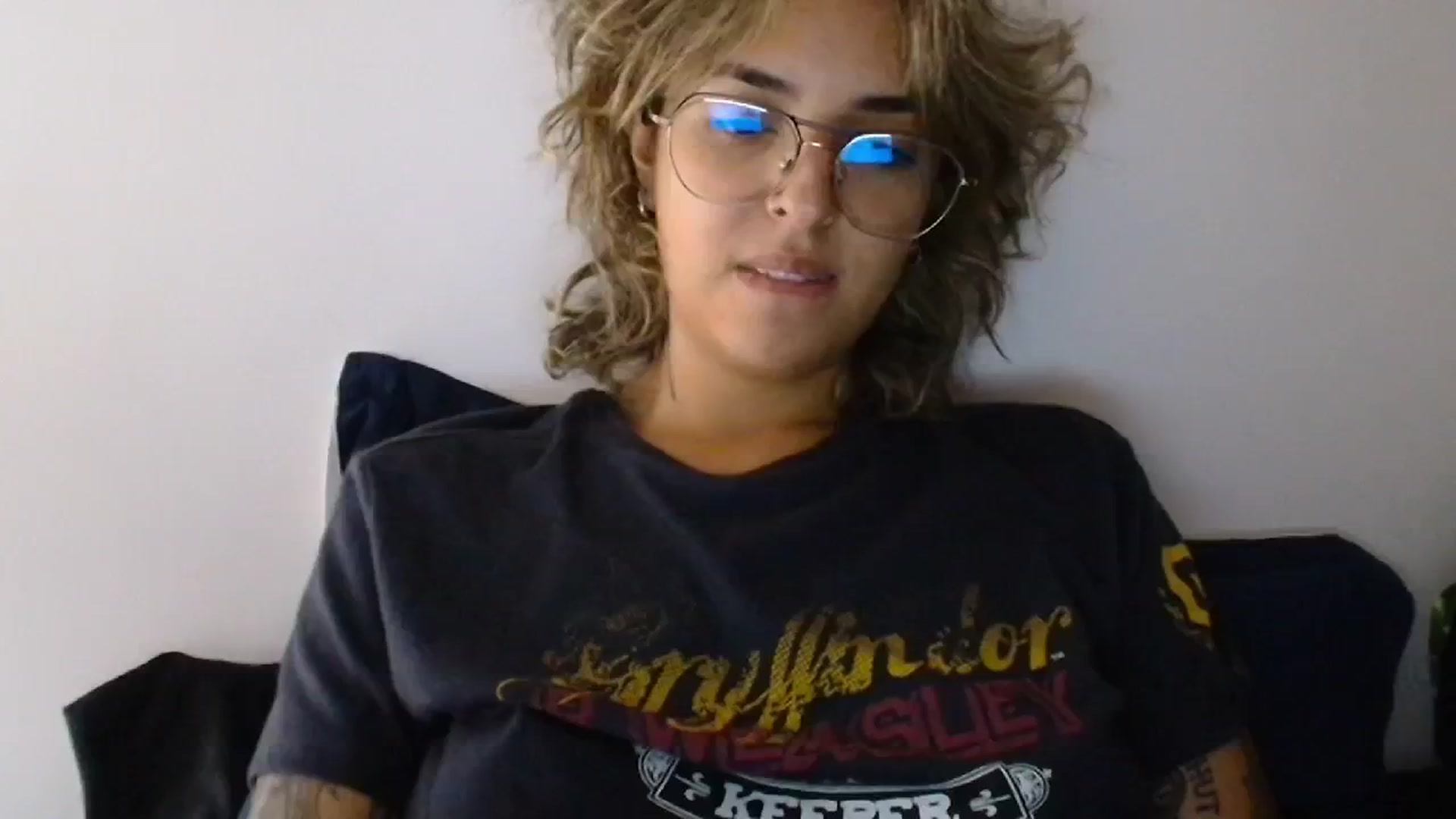 Gallery image thumbnail from RiversideCA's myfreecams stream on, 05/02/2024, 16:31 image 5 of 20