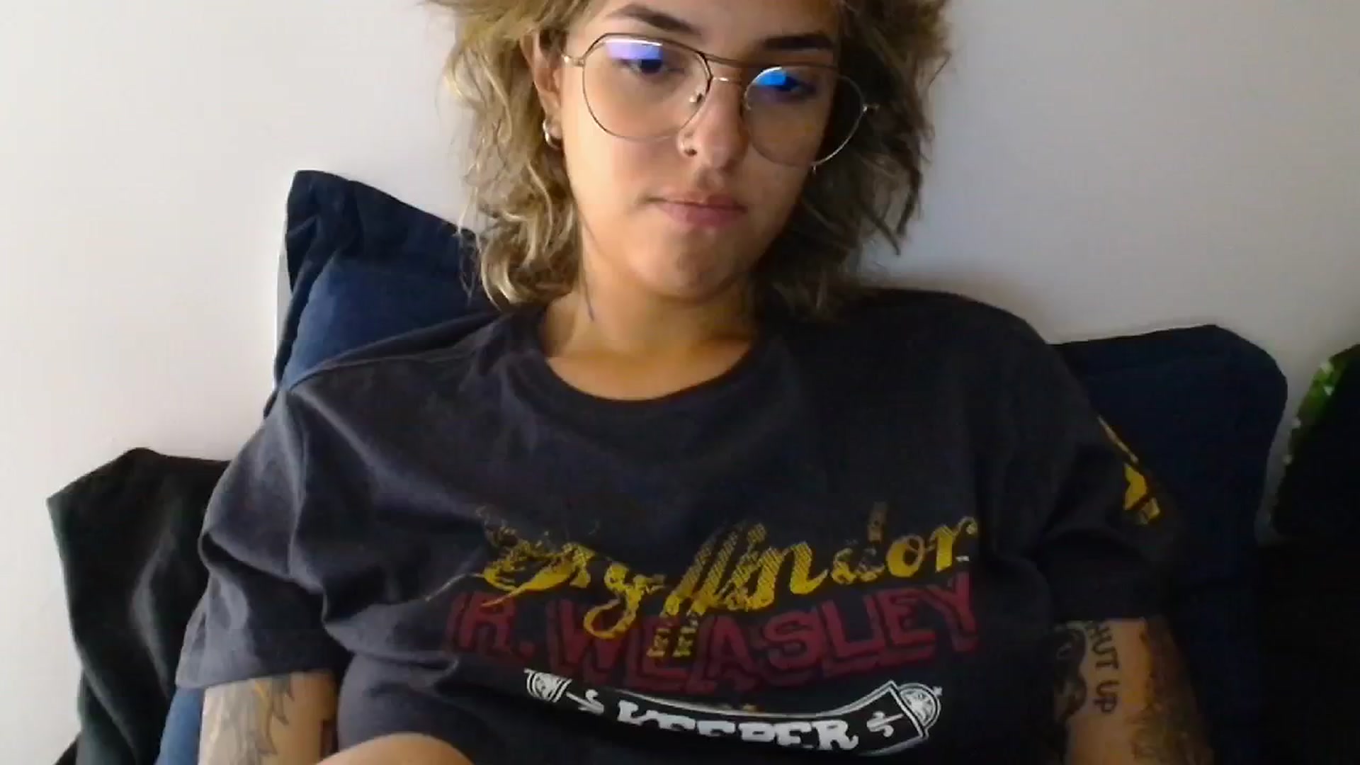 Gallery image thumbnail from RiversideCA's myfreecams stream on, 05/02/2024, 17:03 image 8 of 20