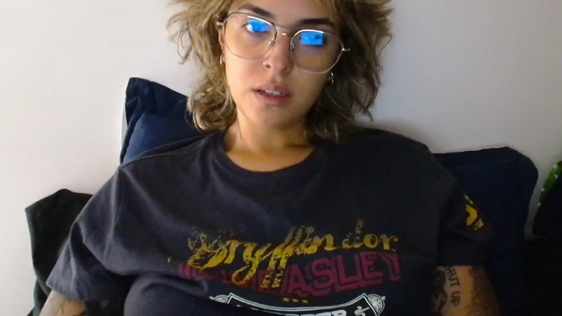 Gallery image thumbnail from RiversideCA's myfreecams stream on, 05/02/2024, 17:03 image 4 of 20