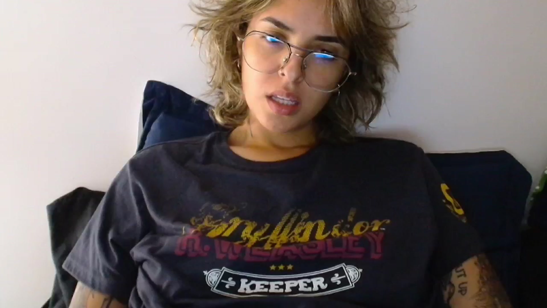 Gallery image thumbnail from RiversideCA's myfreecams stream on, 05/02/2024, 17:44 image 17 of 20
