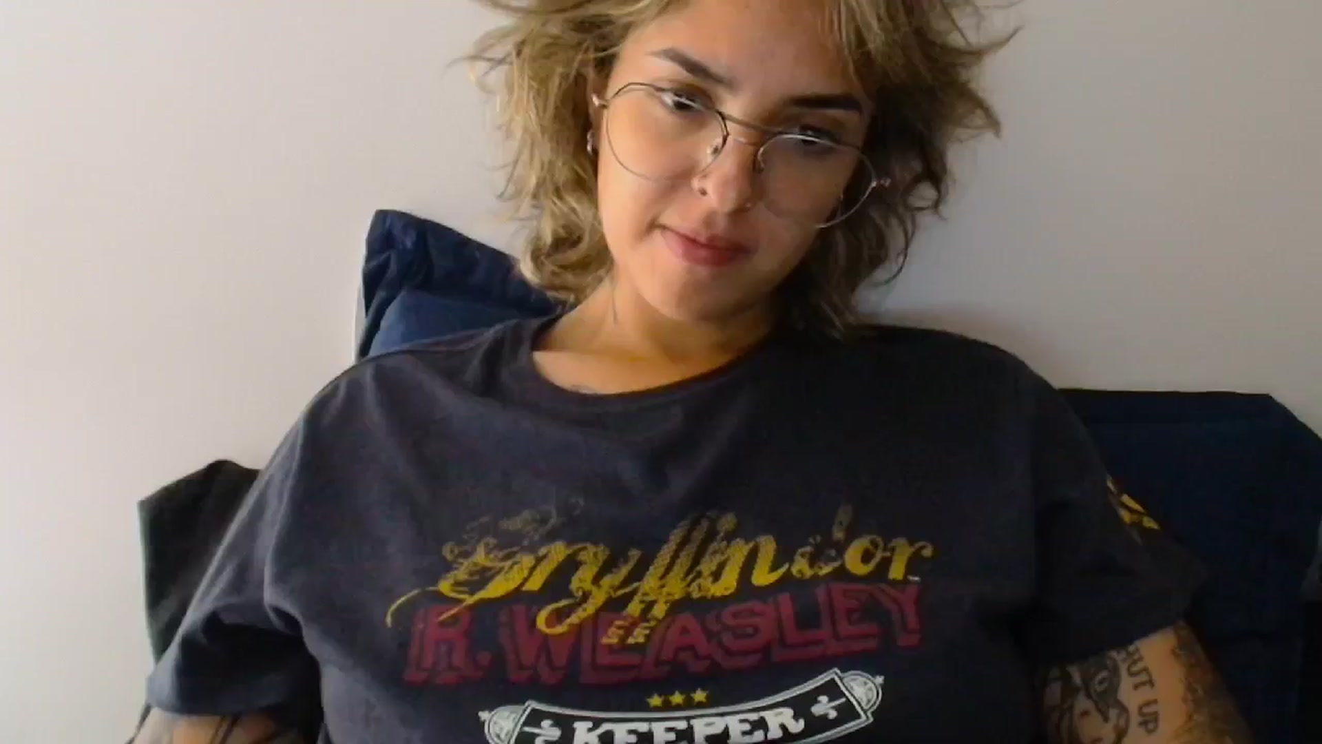 Gallery image thumbnail from RiversideCA's myfreecams stream on, 05/02/2024, 17:44 image 9 of 20