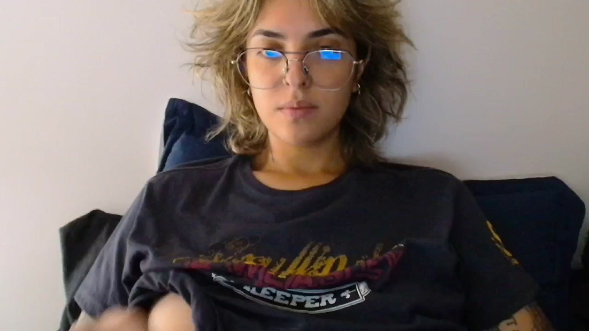 Gallery image thumbnail from RiversideCA's myfreecams stream on, 05/02/2024, 17:44 image 15 of 20