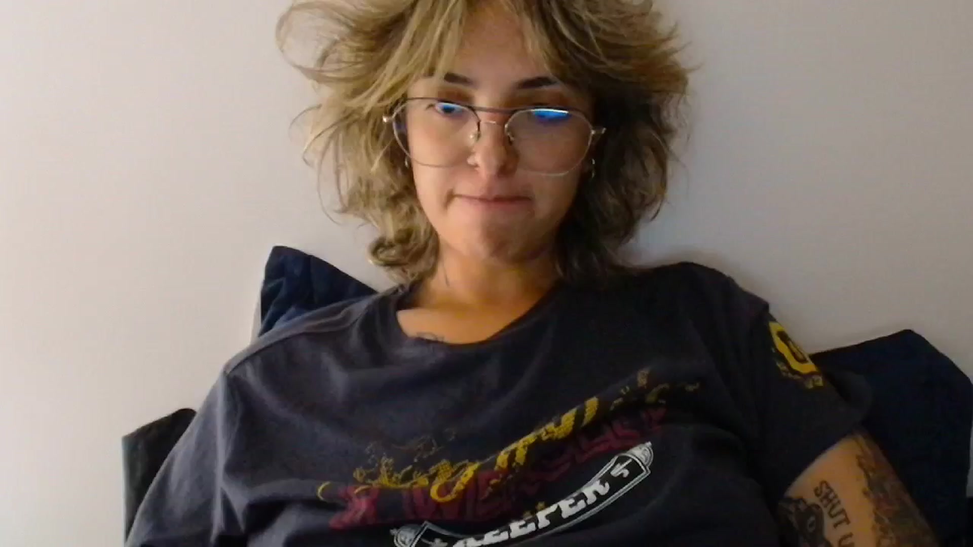Gallery image thumbnail from RiversideCA's myfreecams stream on, 05/02/2024, 18:06 image 13 of 20