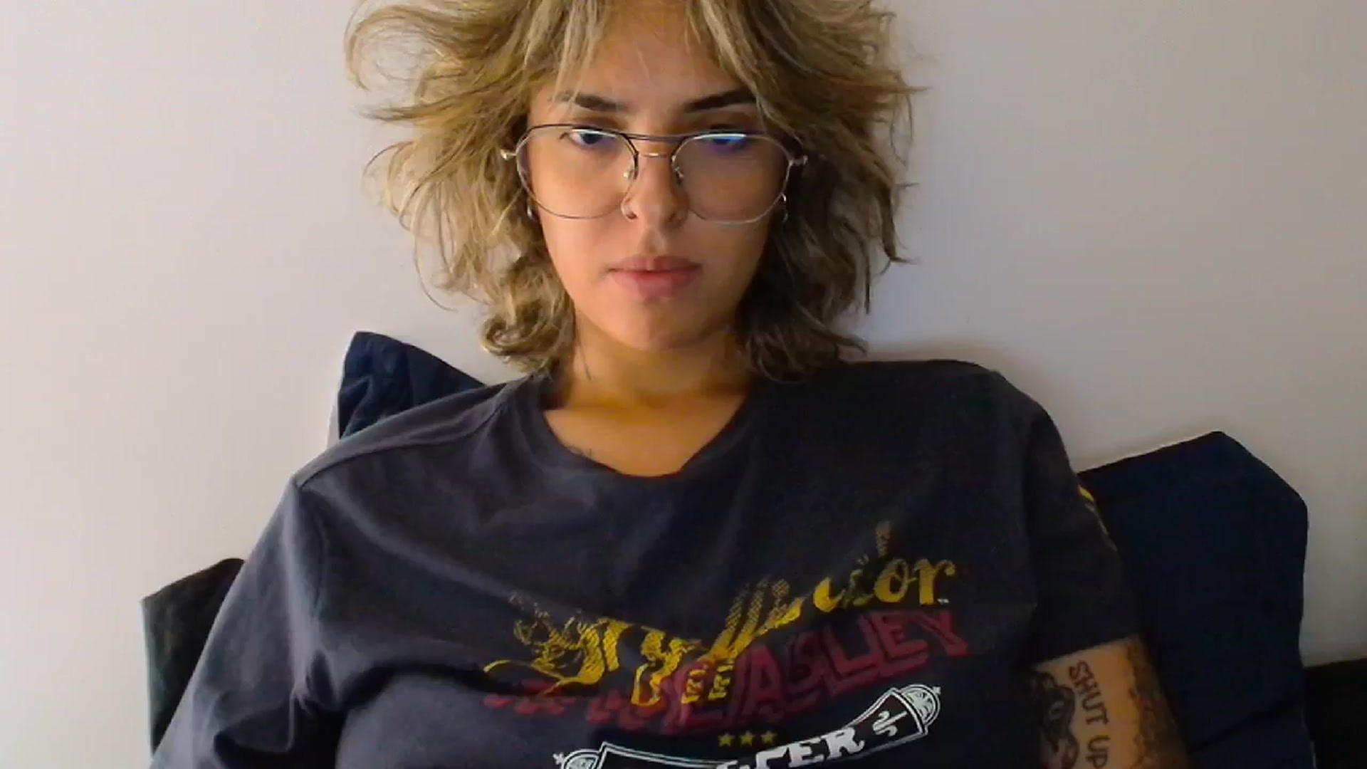 Gallery image thumbnail from RiversideCA's myfreecams stream on, 05/02/2024, 18:06 image 6 of 20