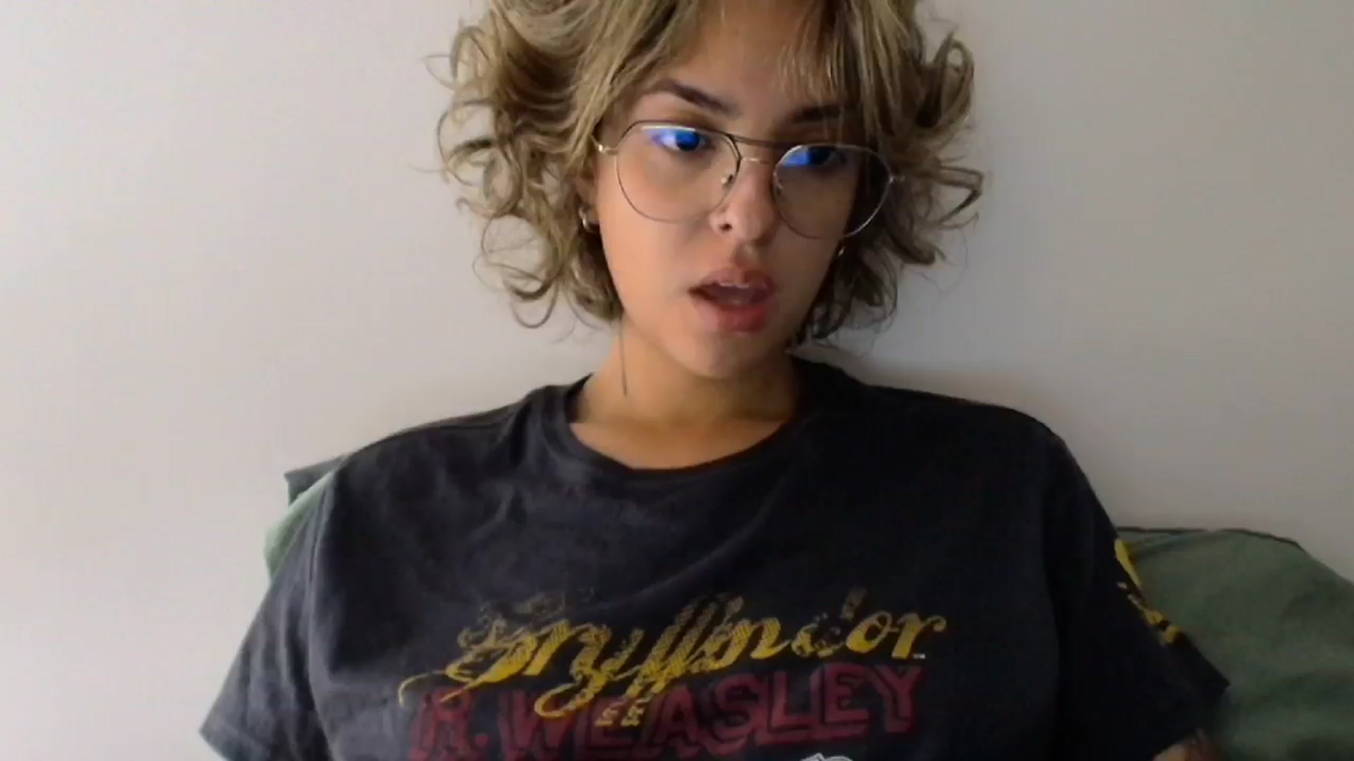 Gallery image thumbnail from RiversideCA's myfreecams stream on, 05/11/2024, 16:31 image 1 of 20