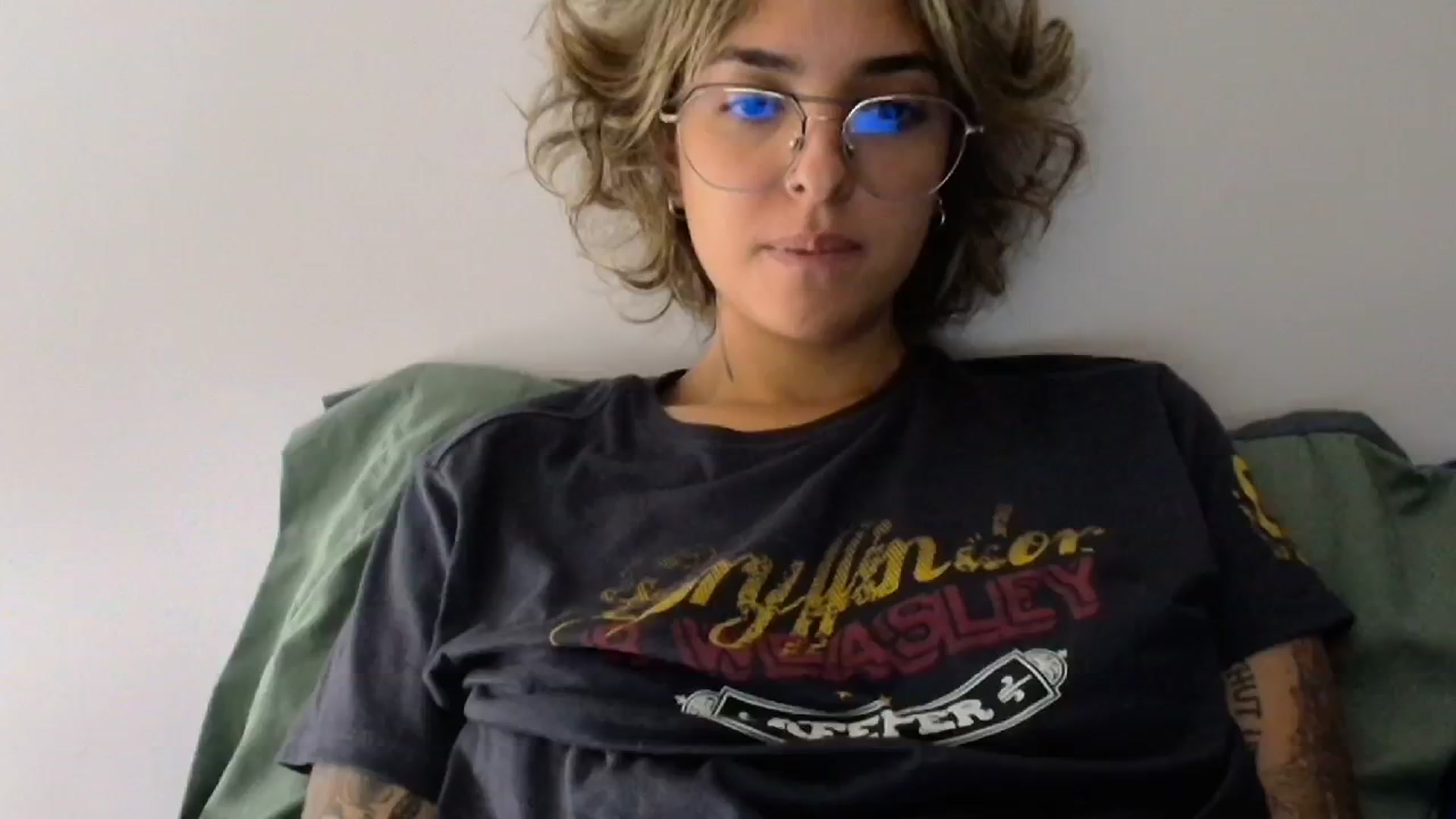 Gallery image thumbnail from RiversideCA's myfreecams stream on, 05/11/2024, 16:31 image 18 of 20