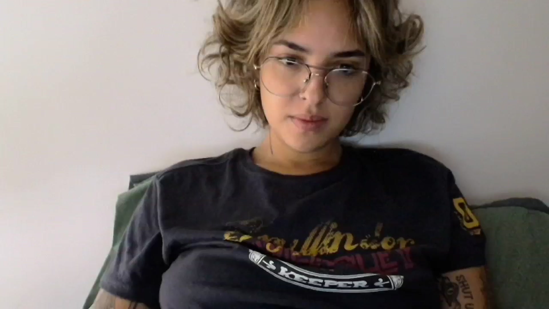 Gallery image thumbnail from RiversideCA's myfreecams stream on, 05/11/2024, 16:31 image 8 of 20