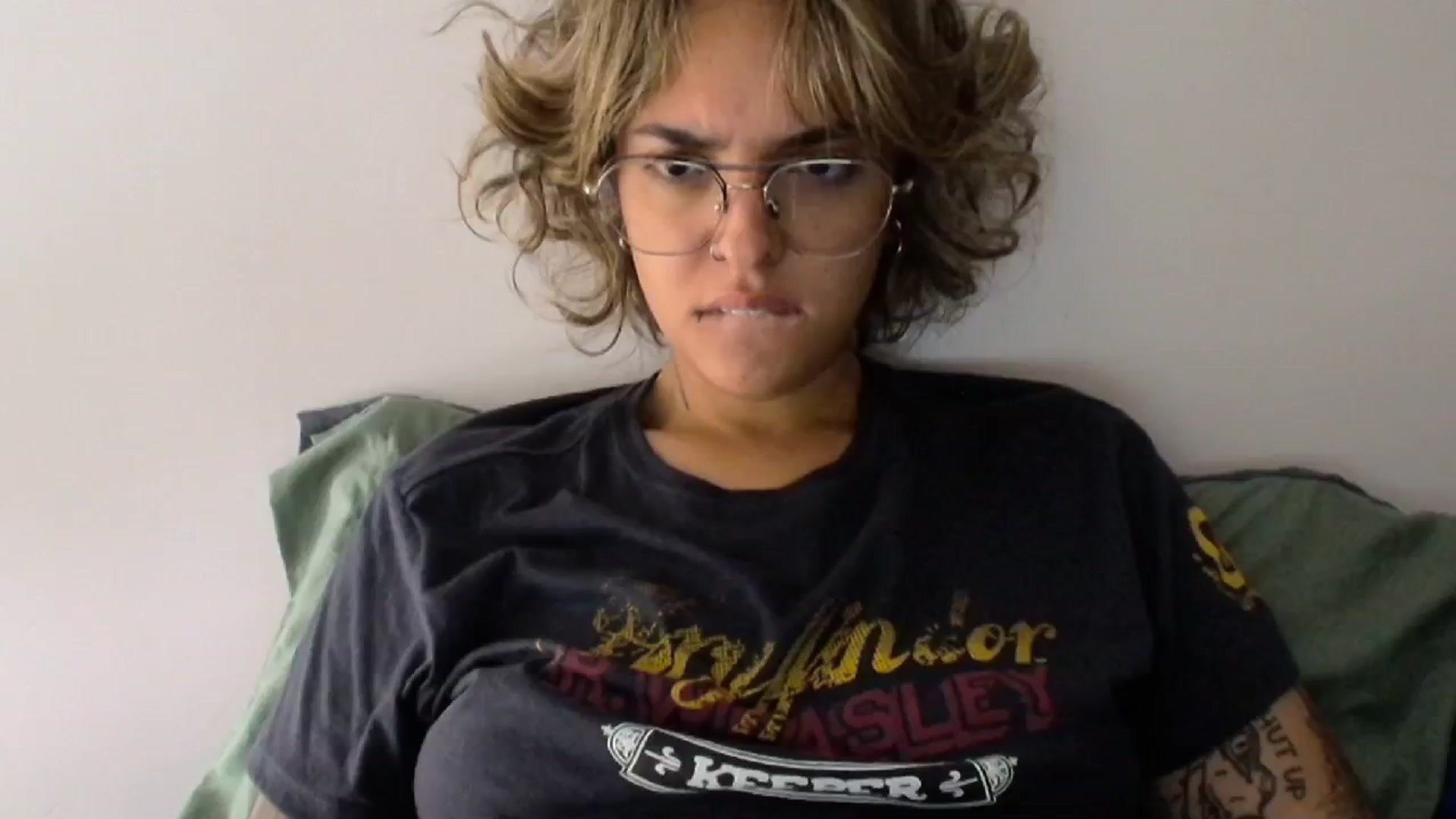 Gallery image thumbnail from RiversideCA's myfreecams stream on, 05/11/2024, 16:31 image 5 of 20