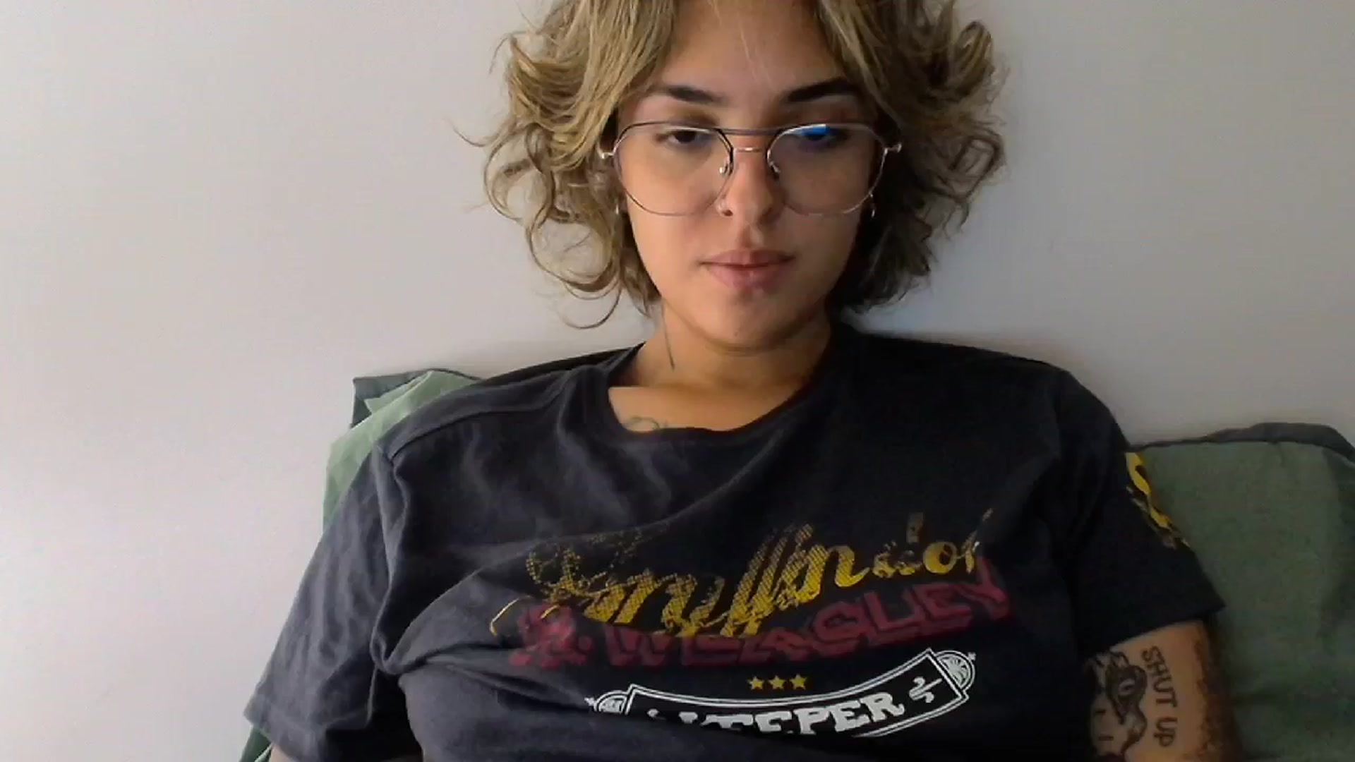 Gallery image thumbnail from RiversideCA's myfreecams stream on, 05/11/2024, 16:54 image 19 of 20