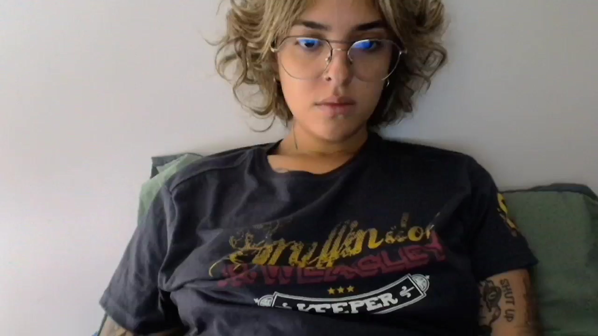 Gallery image thumbnail from RiversideCA's myfreecams stream on, 05/11/2024, 16:54 image 13 of 20