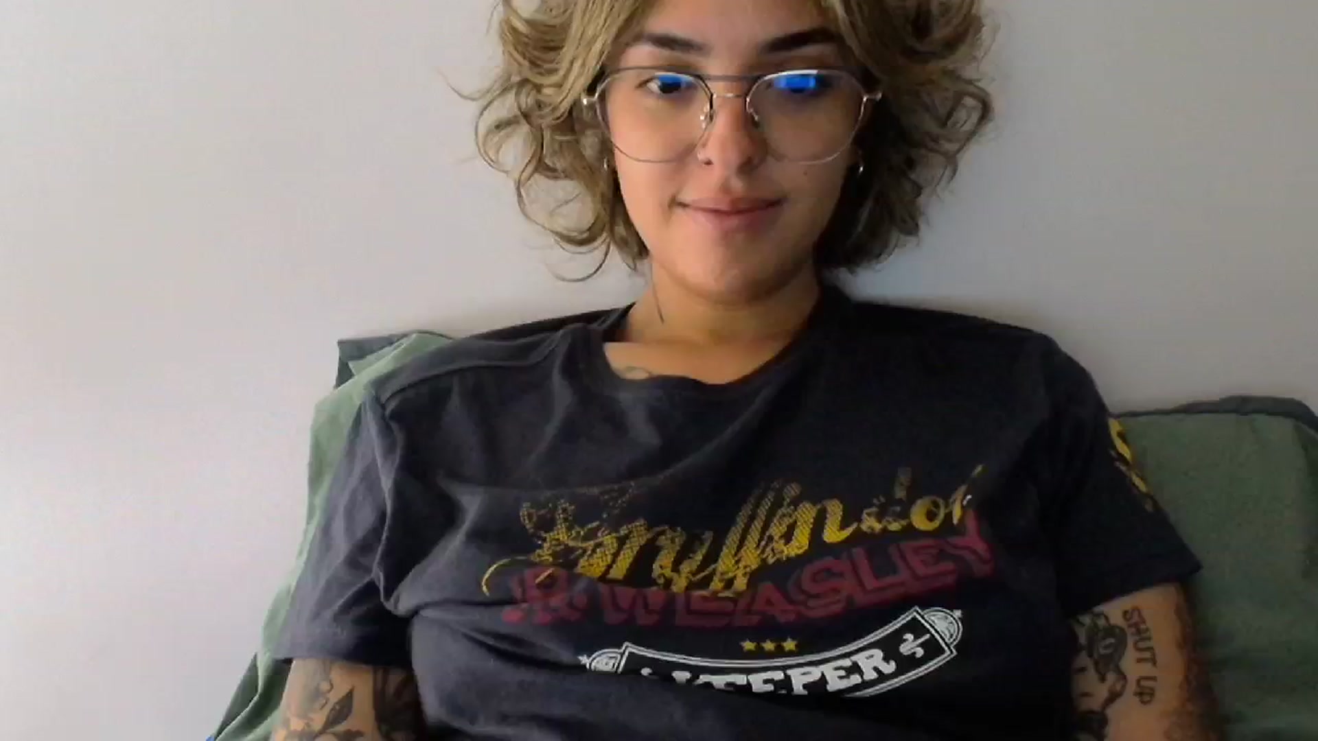 Gallery image thumbnail from RiversideCA's myfreecams stream on, 05/11/2024, 16:54 image 14 of 20