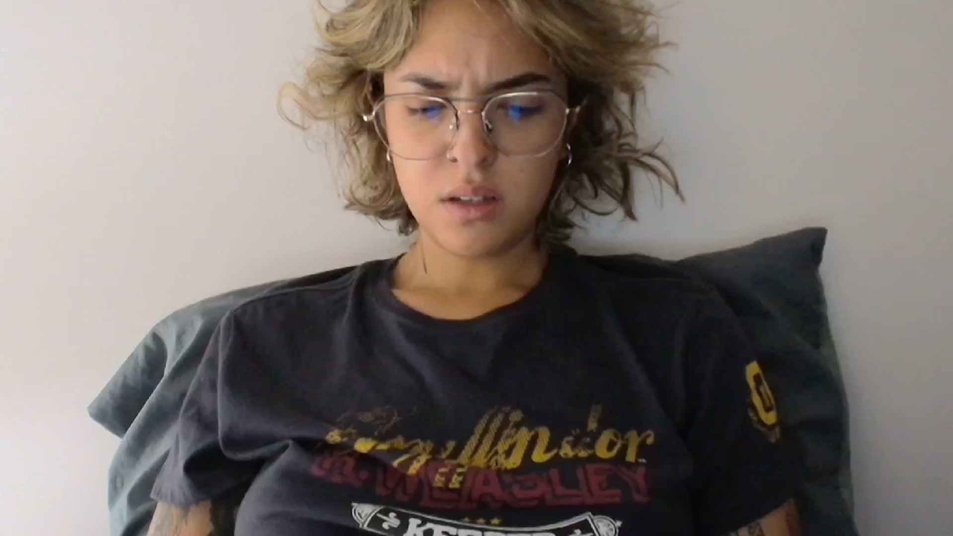 Gallery image thumbnail from RiversideCA's myfreecams stream on, 05/14/2024, 15:54 image 9 of 20