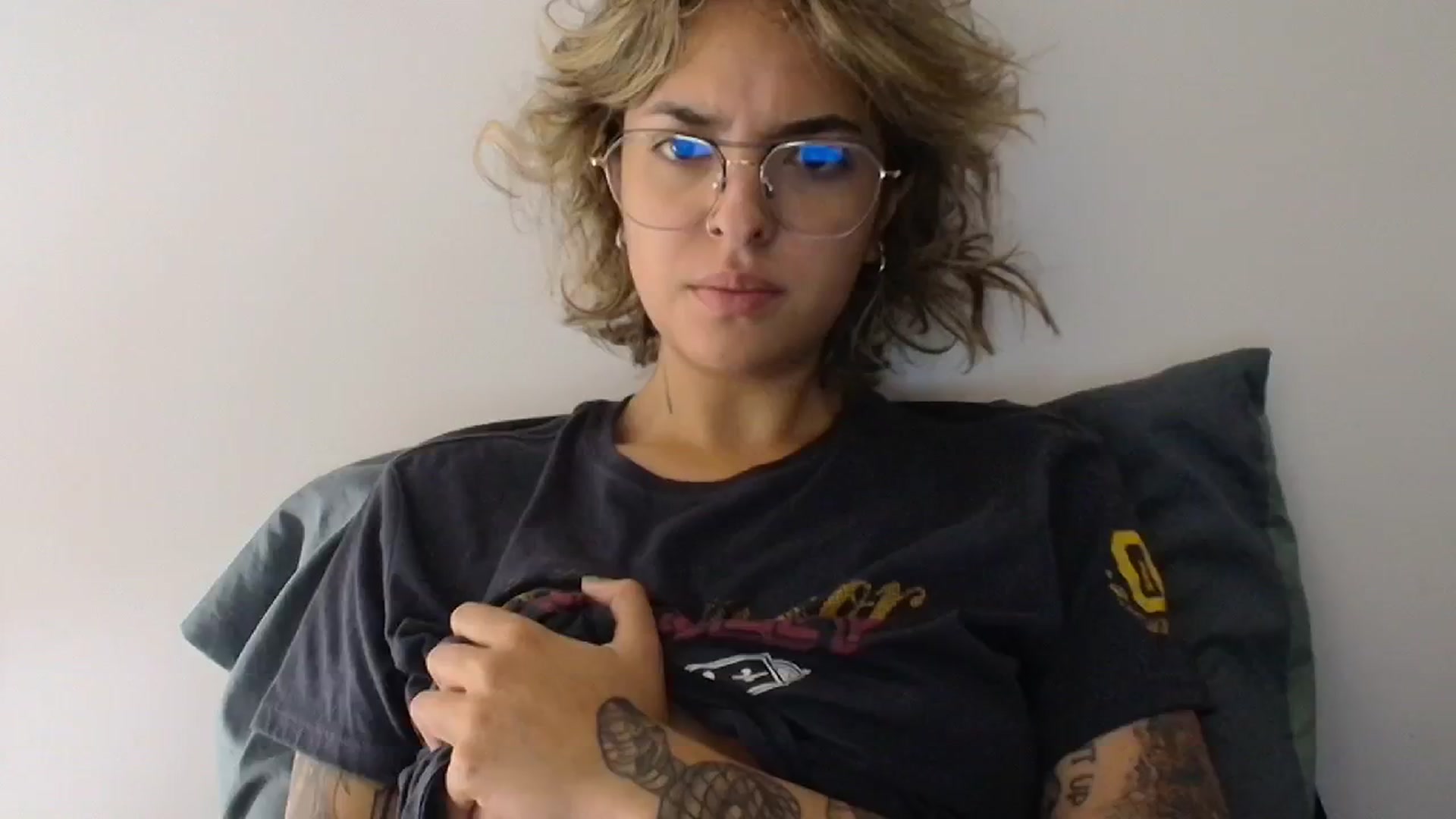 Gallery image thumbnail from RiversideCA's myfreecams stream on, 05/14/2024, 15:54 image 13 of 20