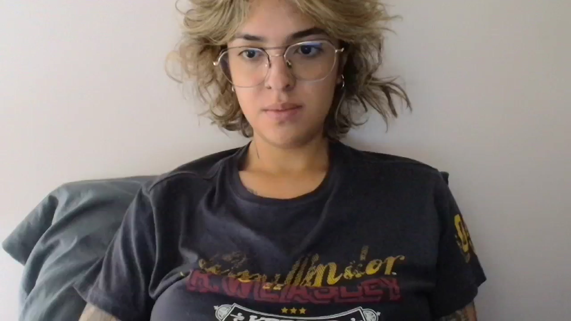 Gallery image thumbnail from RiversideCA's myfreecams stream on, 05/14/2024, 16:24 image 3 of 20
