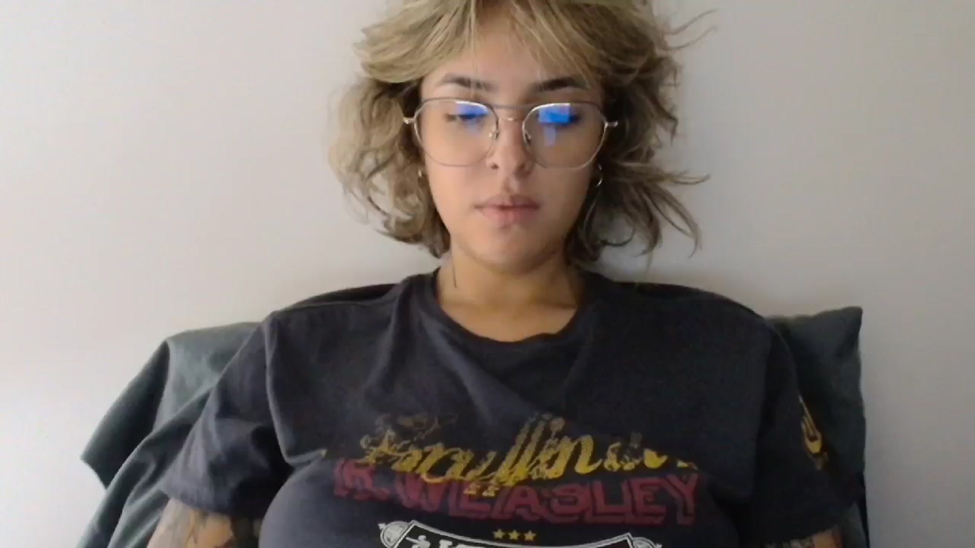 Gallery image thumbnail from RiversideCA's myfreecams stream on, 05/14/2024, 16:43 image 20 of 20