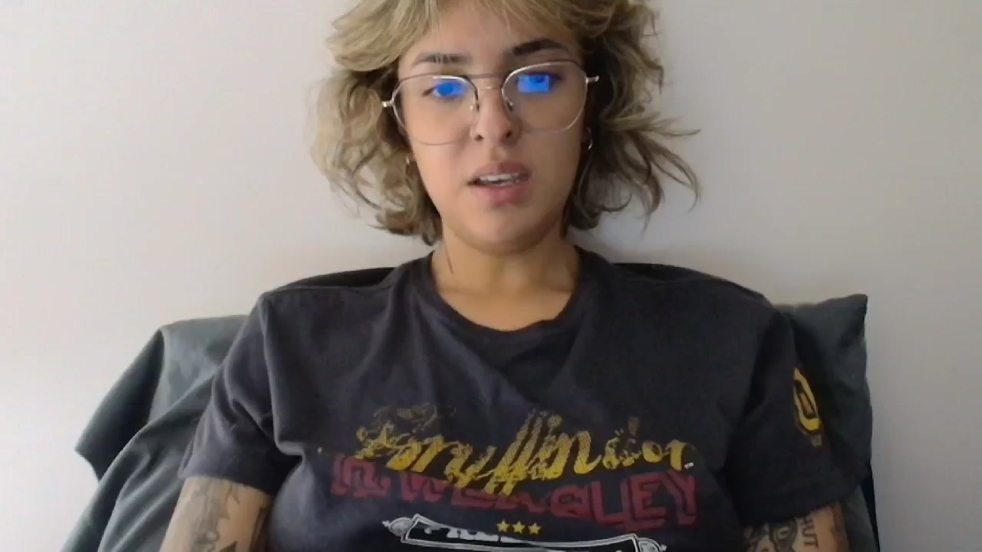 Gallery image thumbnail from RiversideCA's myfreecams stream on, 05/14/2024, 16:43 image 13 of 20