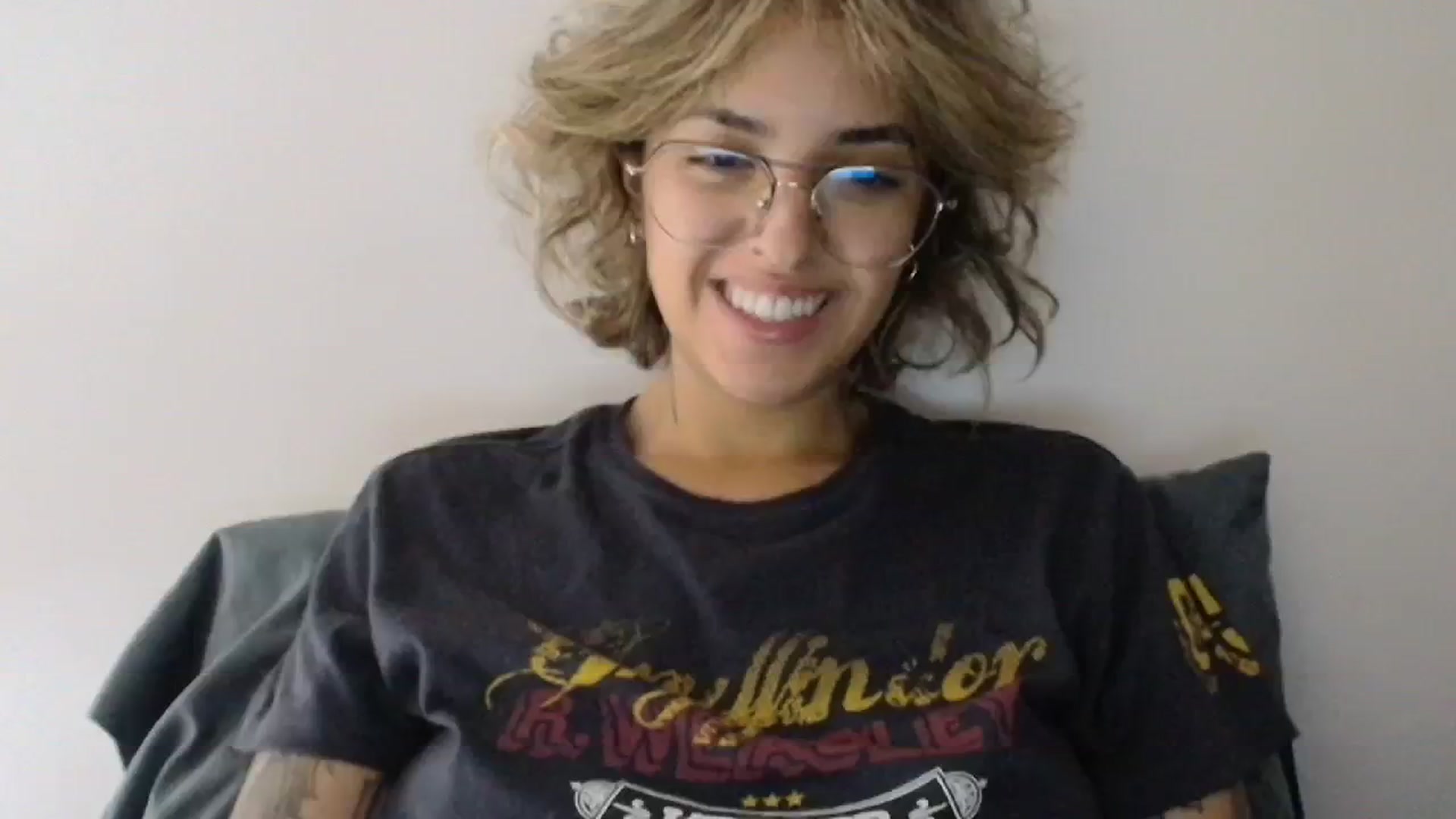 Gallery image thumbnail from RiversideCA's myfreecams stream on, 05/14/2024, 16:43 image 4 of 20