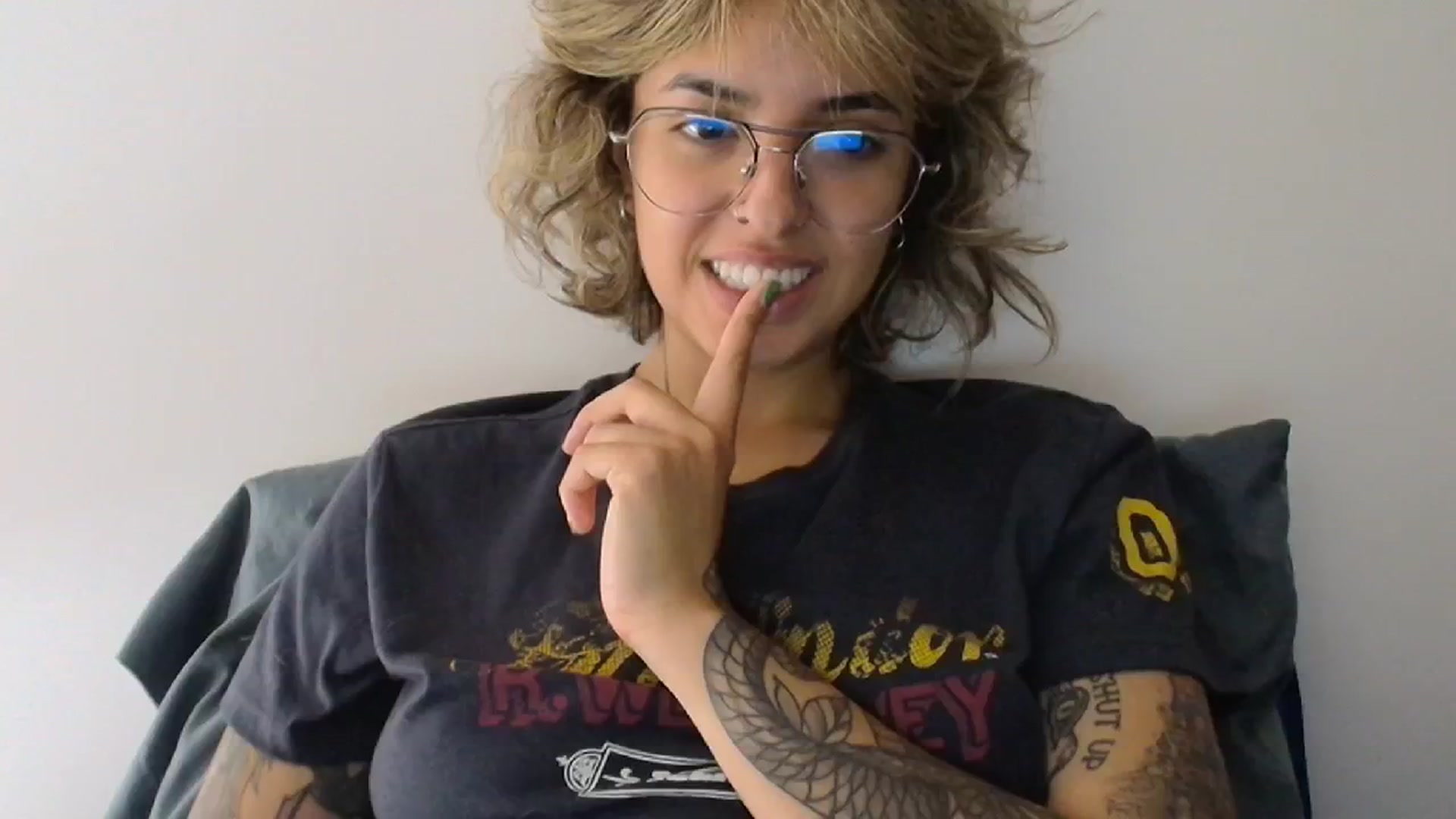 Gallery image thumbnail from RiversideCA's myfreecams stream on, 05/14/2024, 16:43 image 12 of 20