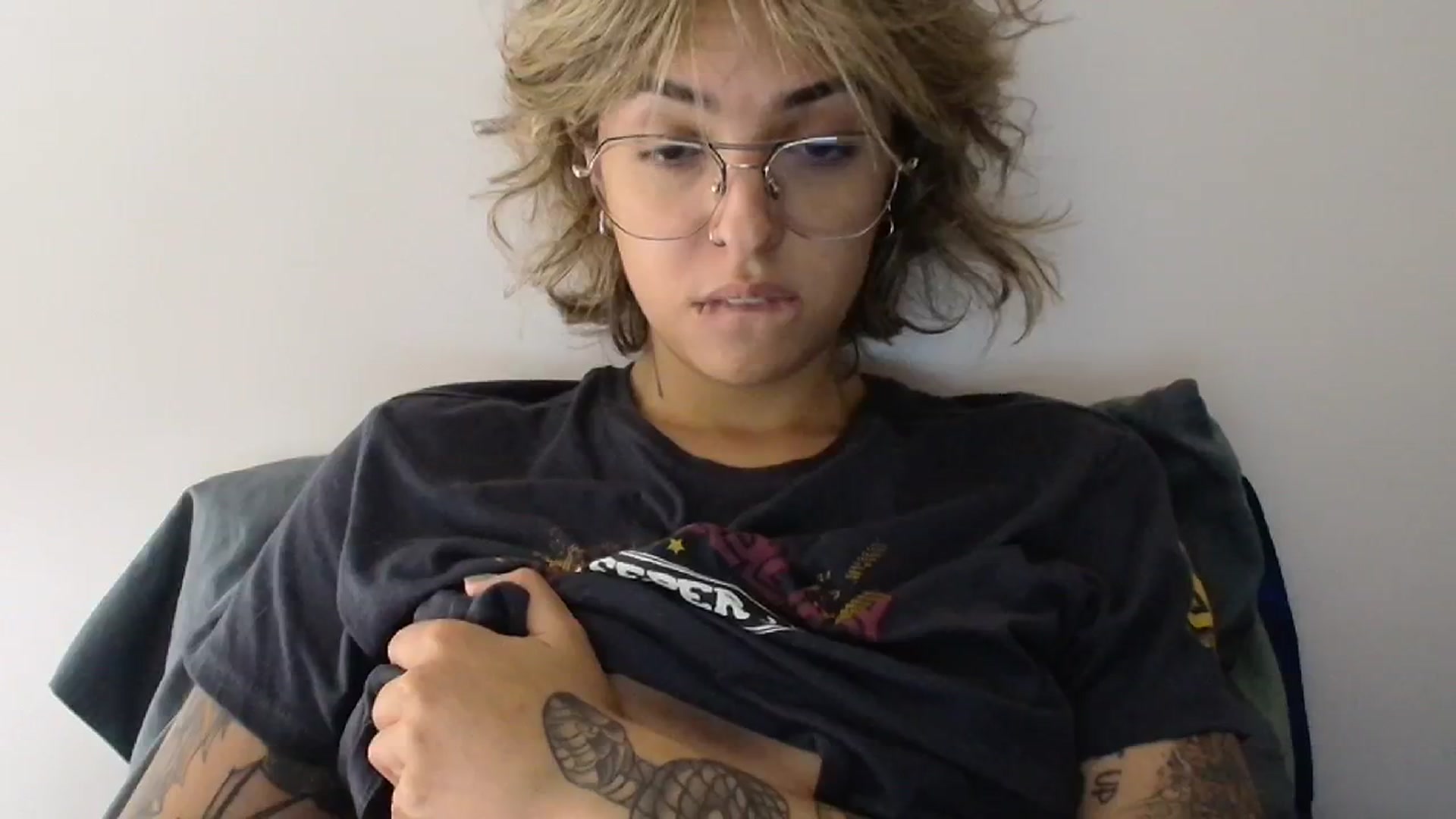 Gallery image thumbnail from RiversideCA's myfreecams stream on, 05/14/2024, 17:28 image 20 of 20