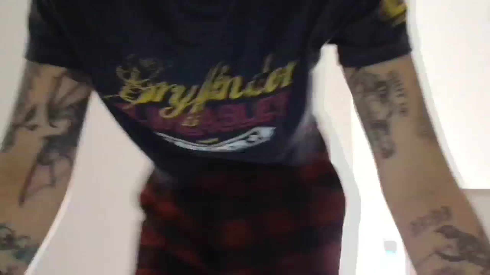 Gallery image thumbnail from RiversideCA's myfreecams stream on, 05/18/2024, 18:25 image 4 of 20