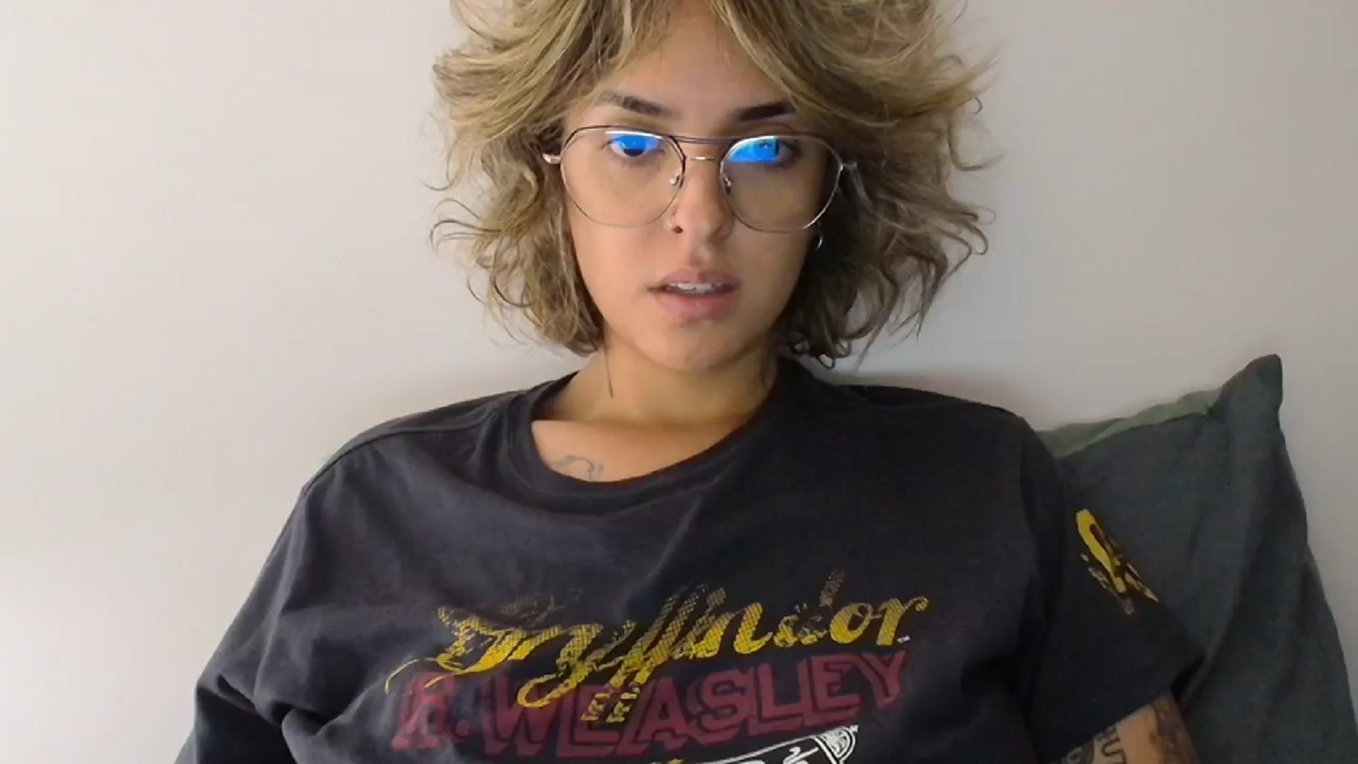Gallery image thumbnail from RiversideCA's myfreecams stream on, 05/18/2024, 18:25 image 15 of 20