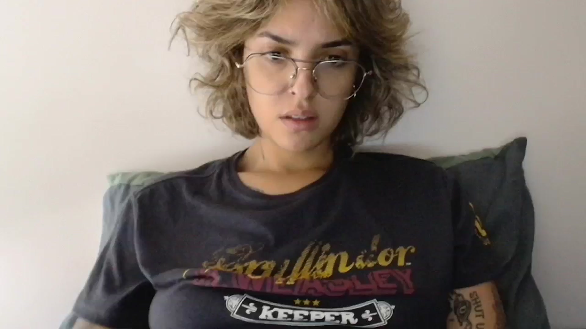 Gallery image thumbnail from RiversideCA's myfreecams stream on, 05/18/2024, 18:25 image 12 of 20